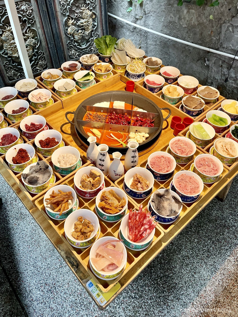 猪咪今天吃什么 hello大家好呀～我是z-古老火锅自由行笔记-旅游景点