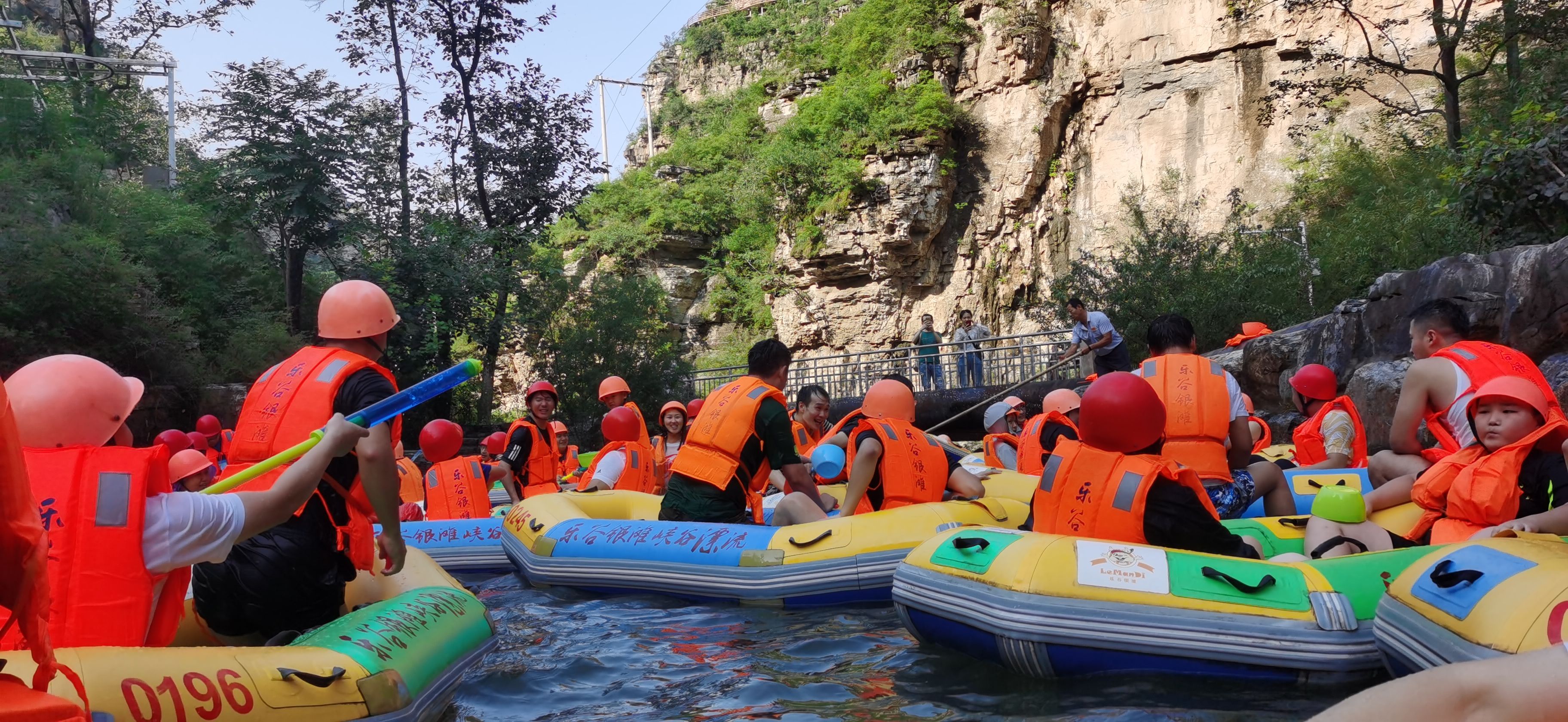 乐谷银滩,应该是十渡最激情,最专业的漂流!
