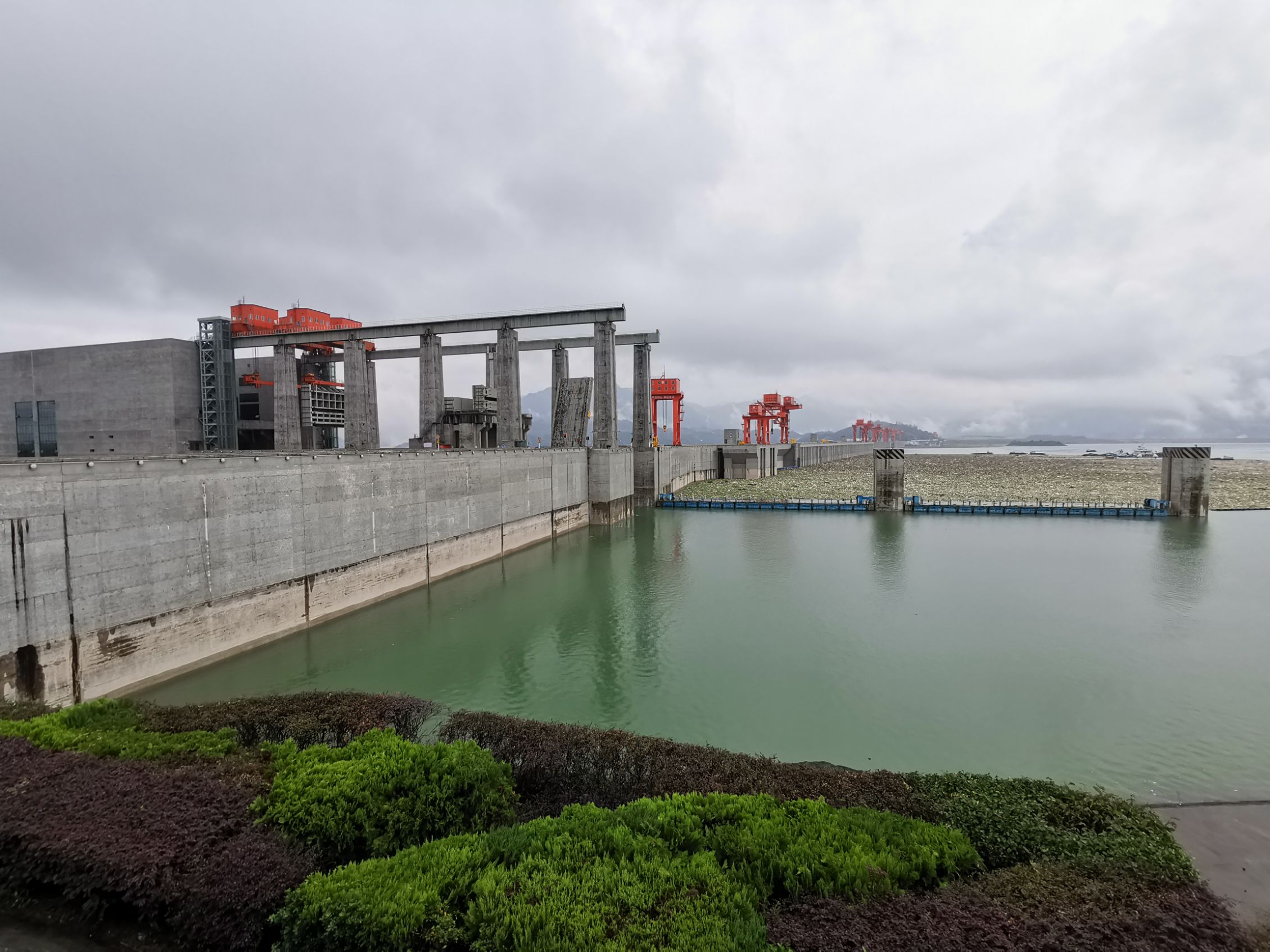 交运两坝一峡游船