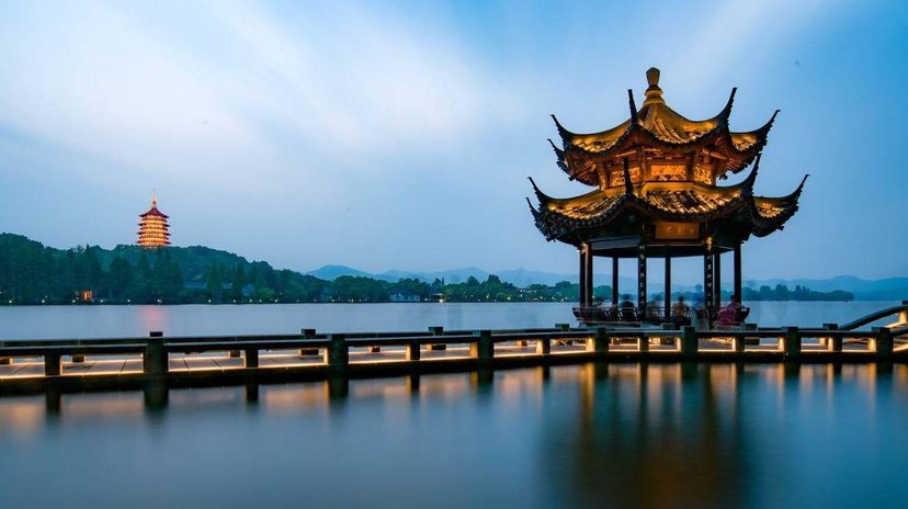 【携程攻略】杭州西湖景点,西湖很漂亮,一定要 坐船去三潭映月见证