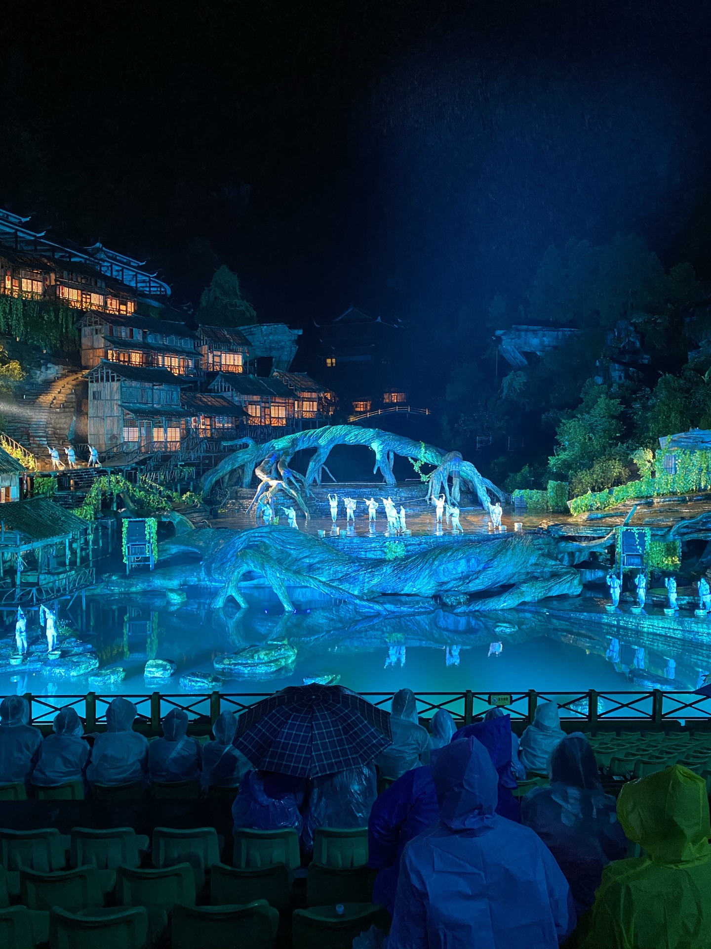 【携程攻略】张家界《天门狐仙-新刘海砍樵》演出适合朋友出游旅游吗