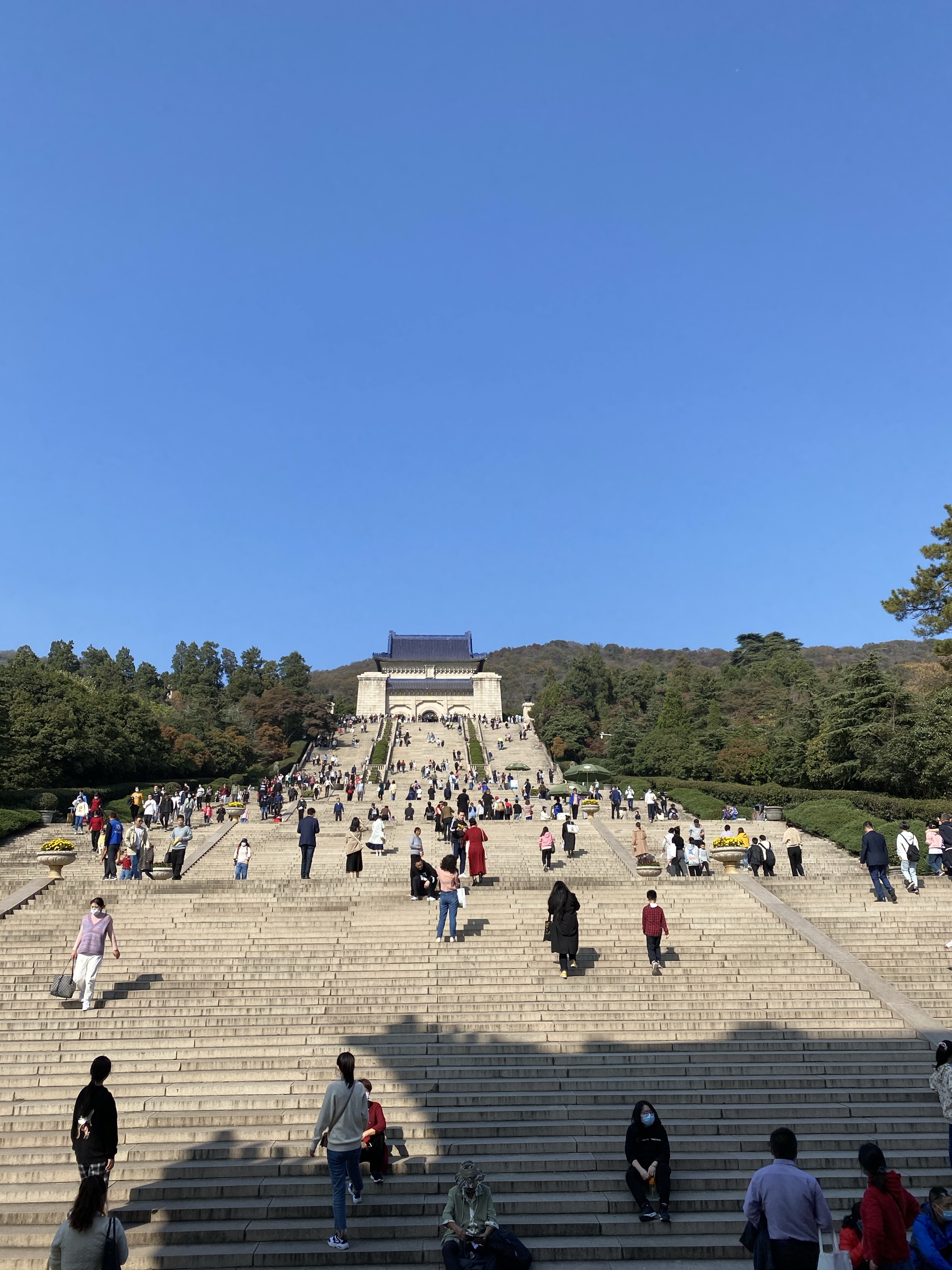【携程攻略】南京钟山风景名胜区景点,南京的秋天太美了,中山陵其实是