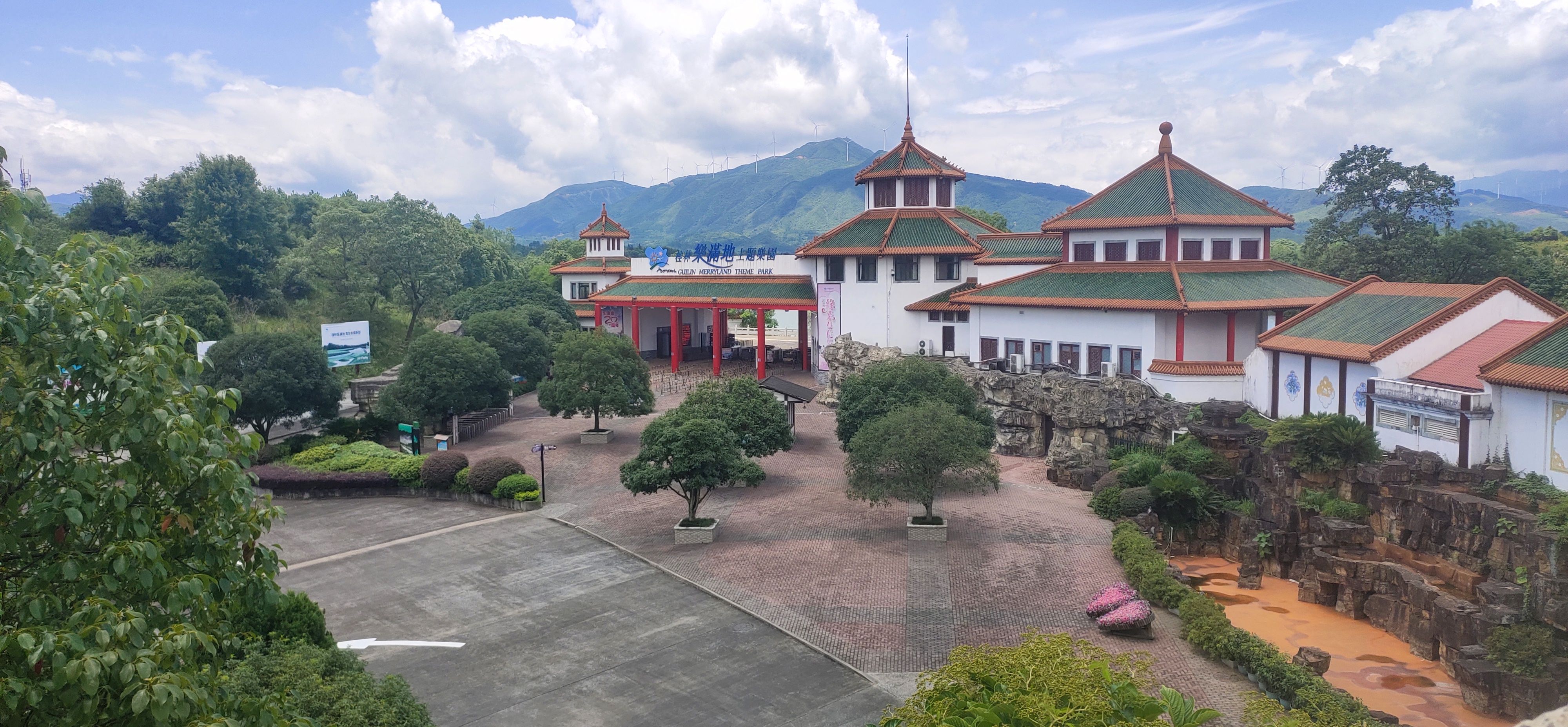 桂林乐满地主题乐园
