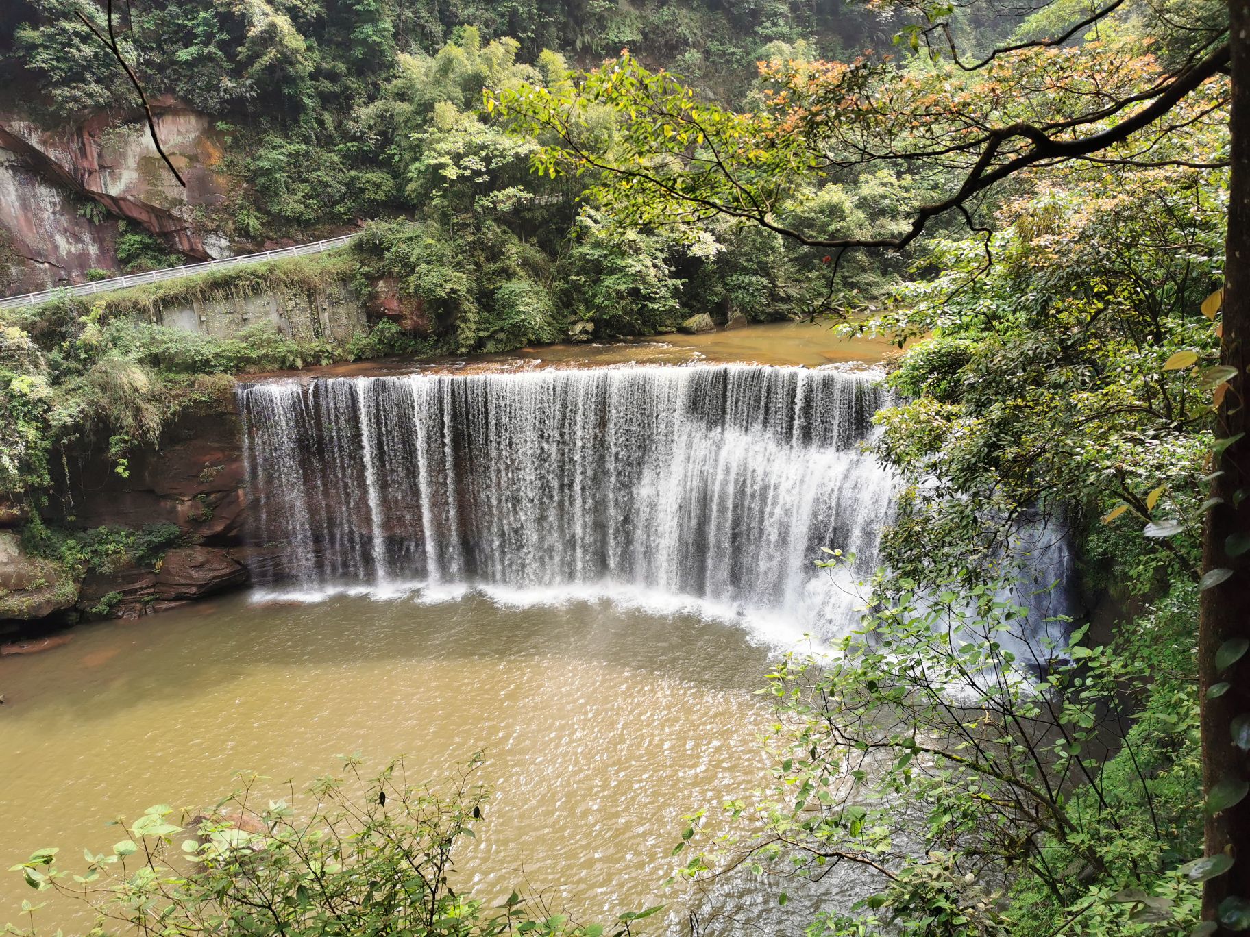 【携程攻略】赤水赤水丹霞旅游区·大瀑布景点,赤水市客运站内有往返