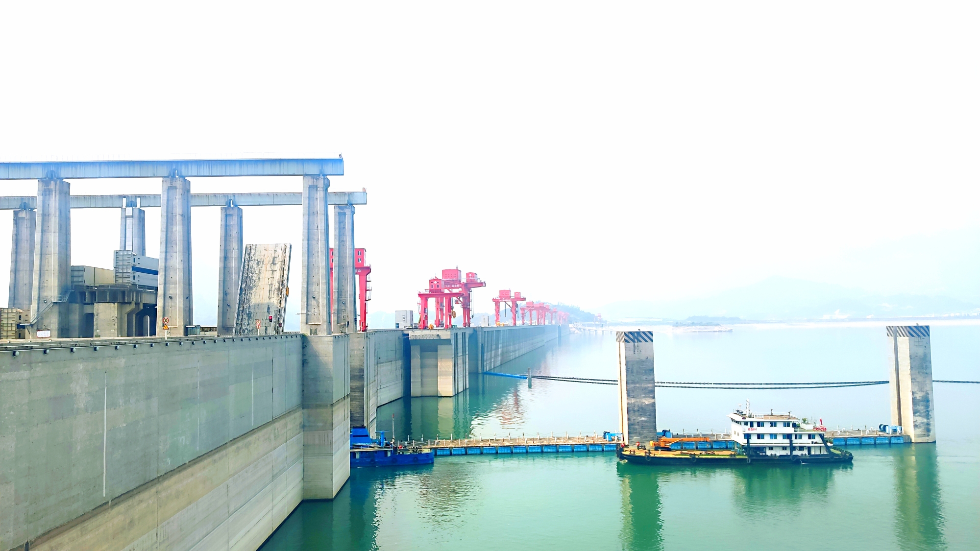 交运两坝一峡游船