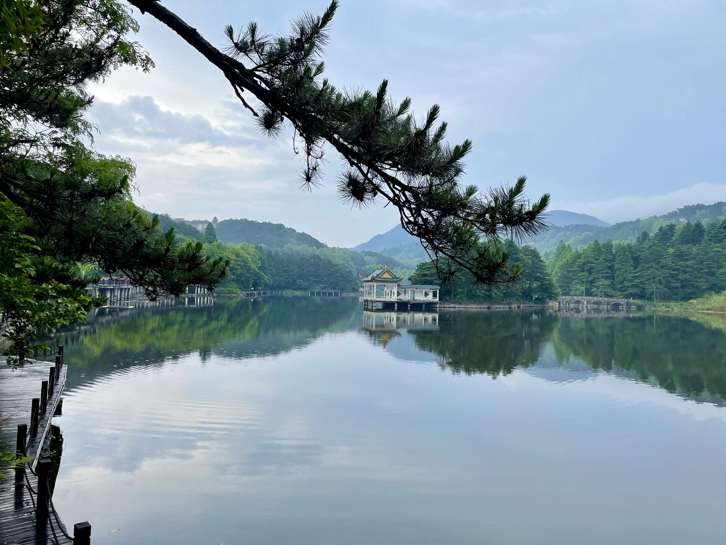 
總體感覺:廬山風景區分為西線和東線
西線較為輕鬆,景色不