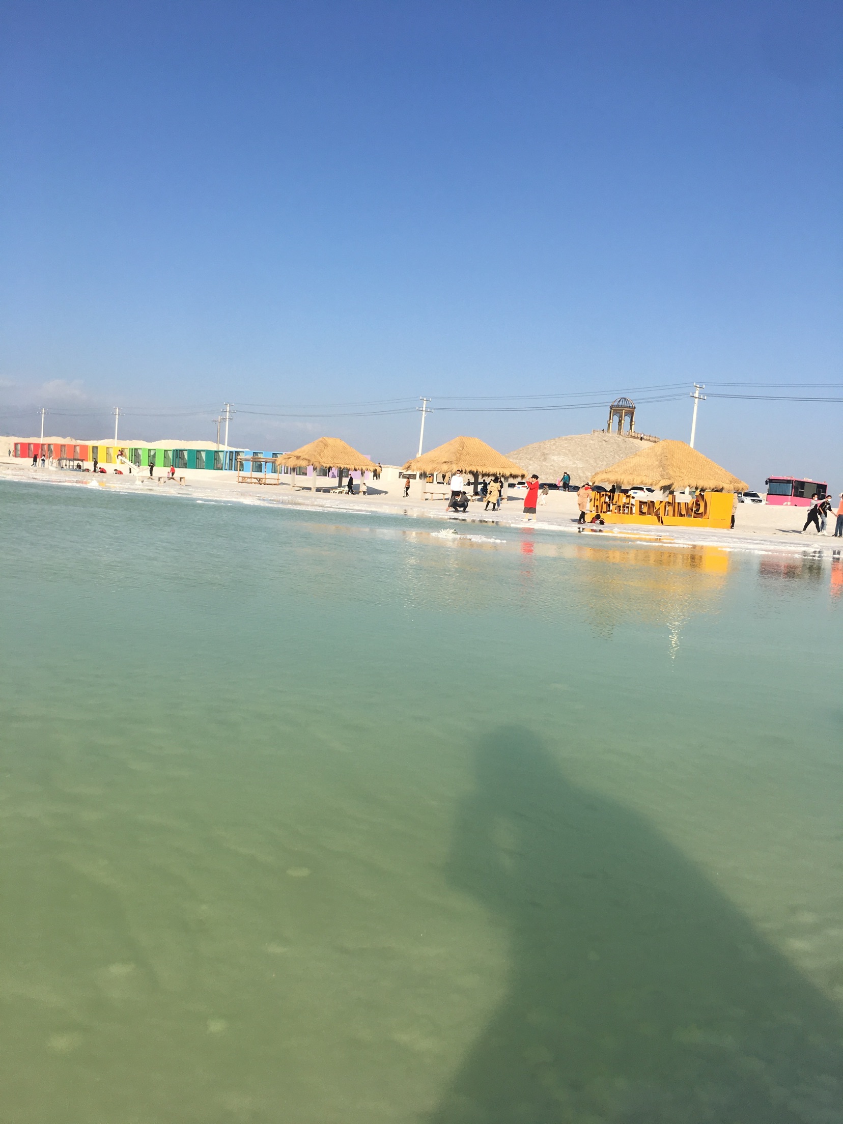吐鲁番盐湖图片