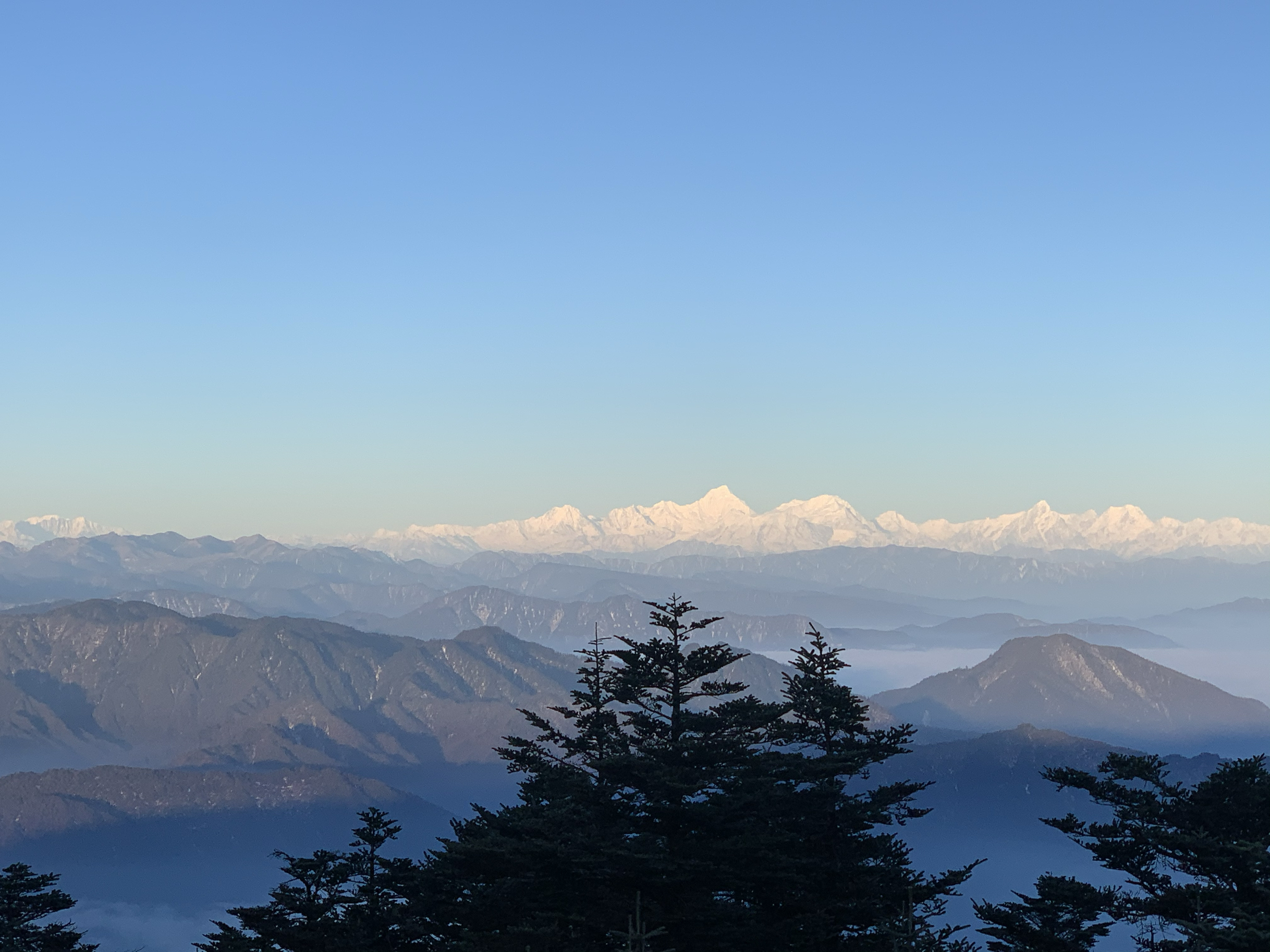峨眉山