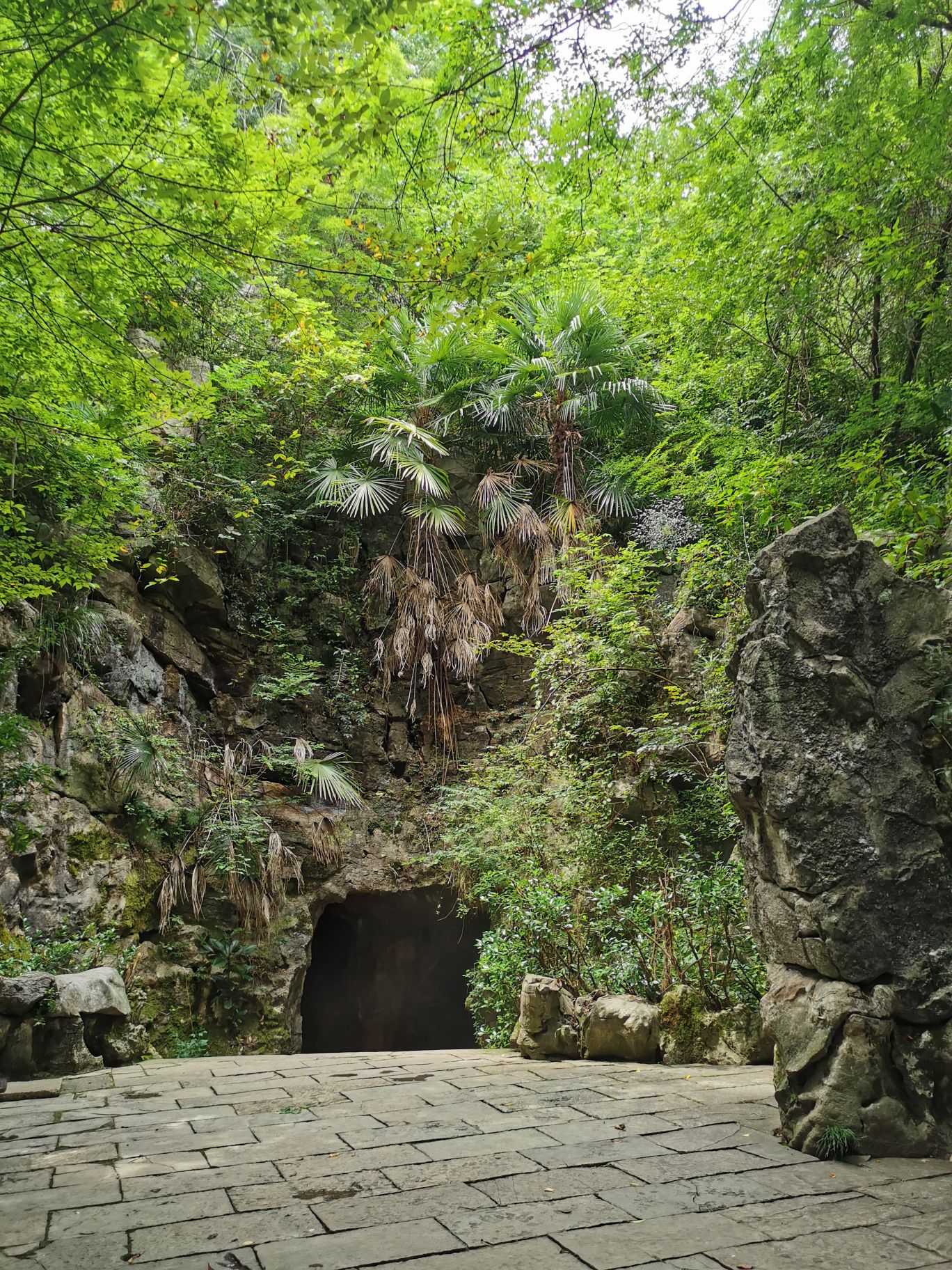 【携程攻略】宜兴灵谷洞适合朋友出游旅游吗,灵谷洞朋友出游景点推荐/