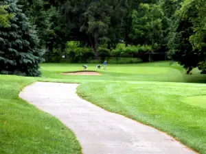 Hills' Heart of the Lakes Golf Course