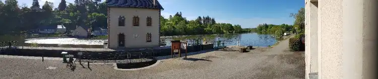 Hotels in Villiers-Charlemagne