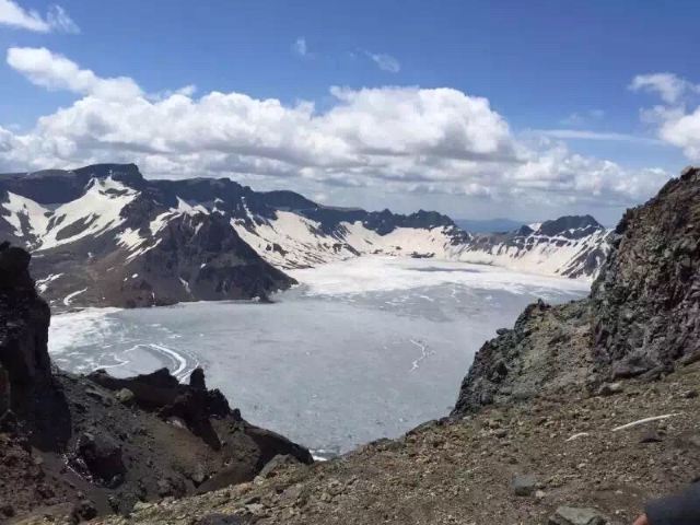 请问我从大庆坐火车怎么去长白山呢?