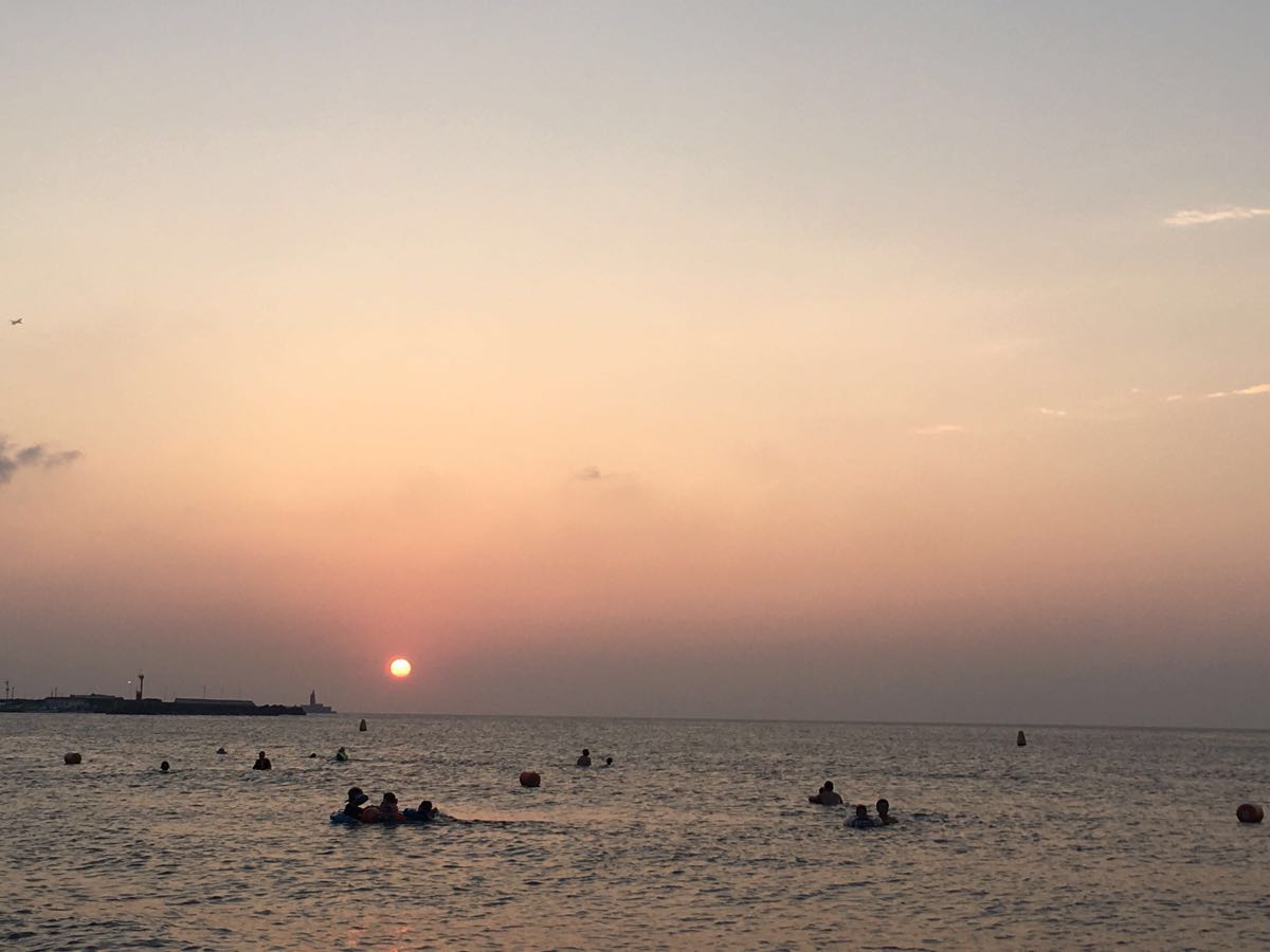 三阳黑沙海滨浴场图片