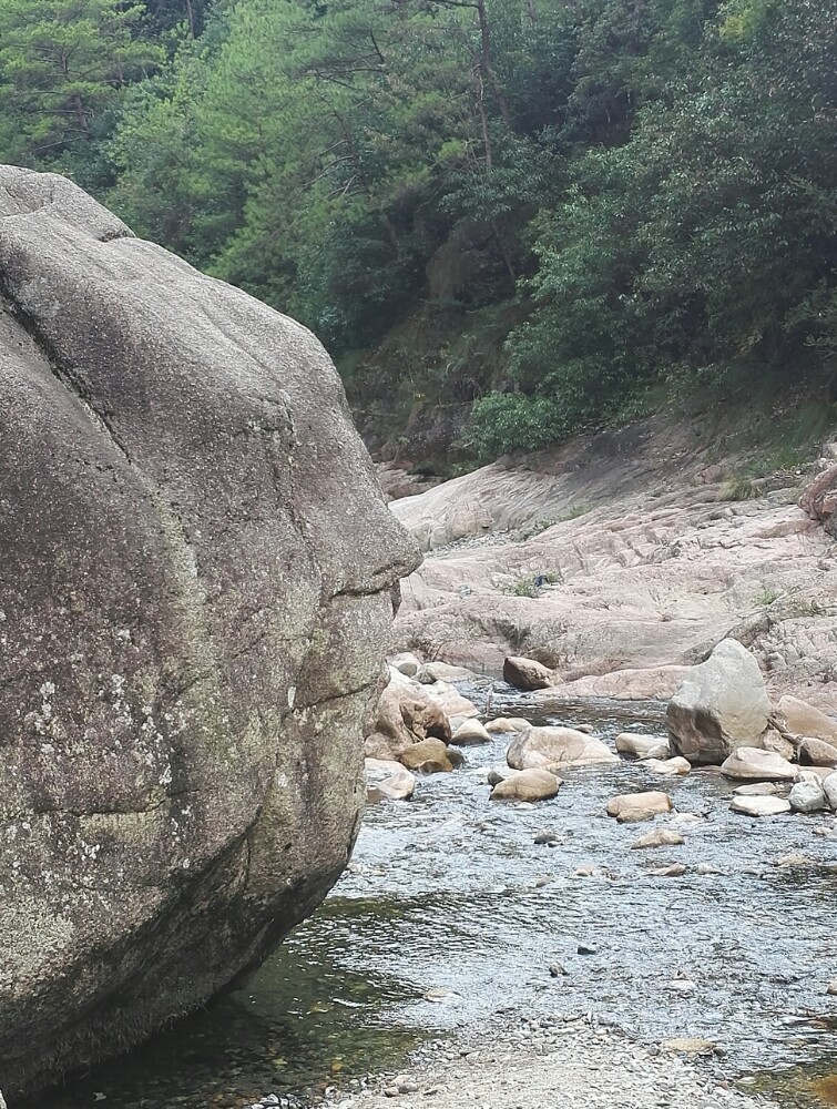 鄣山大峡谷