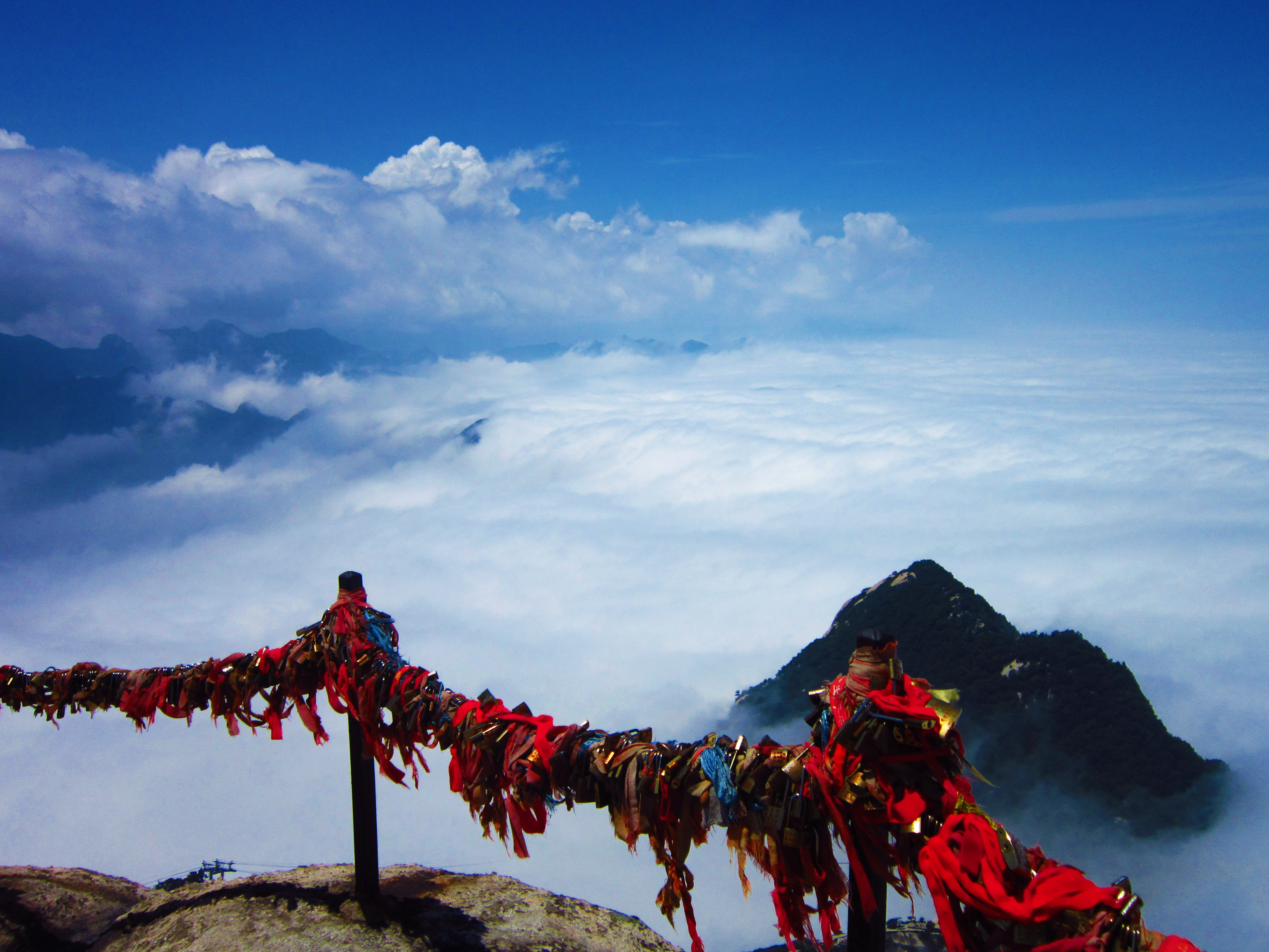 【携程攻略】华山西峰景点,【关于西峰】:建议游玩时间:2小时【西峰
