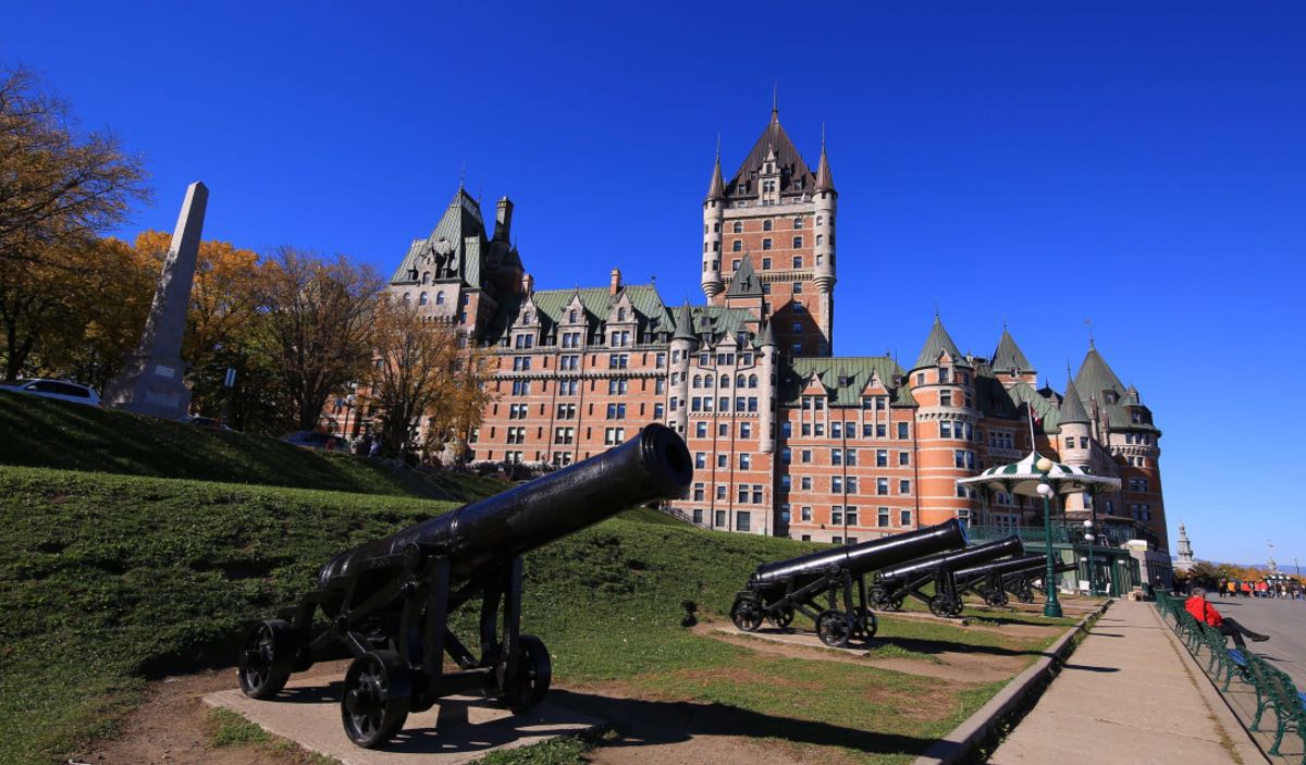 下城区位于魁北克的一角,这一片区域相对比较古朴,有很多精致的小店