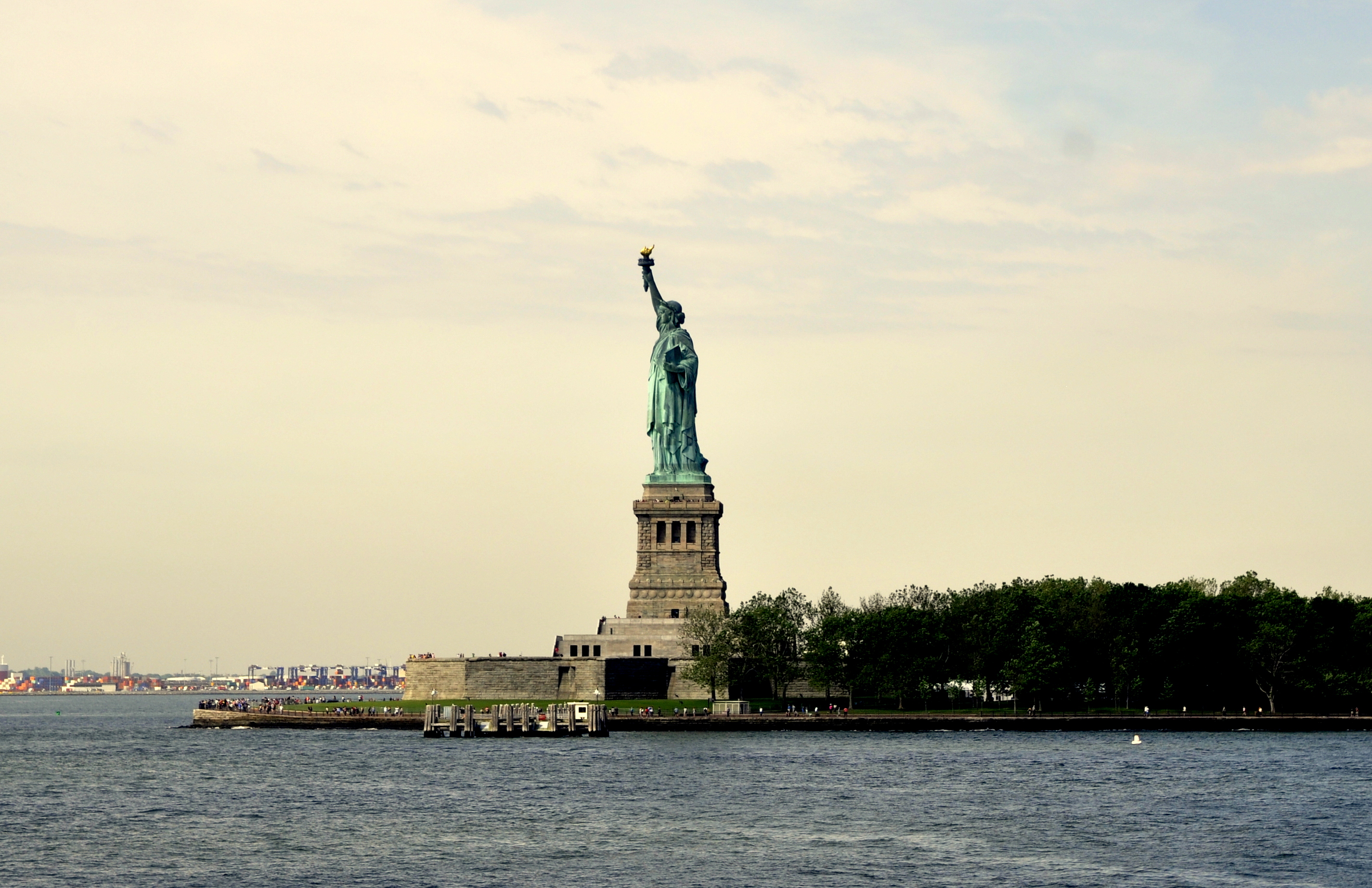 来纽约当然不能错过最具标志性的自由女神像 | GoUSA