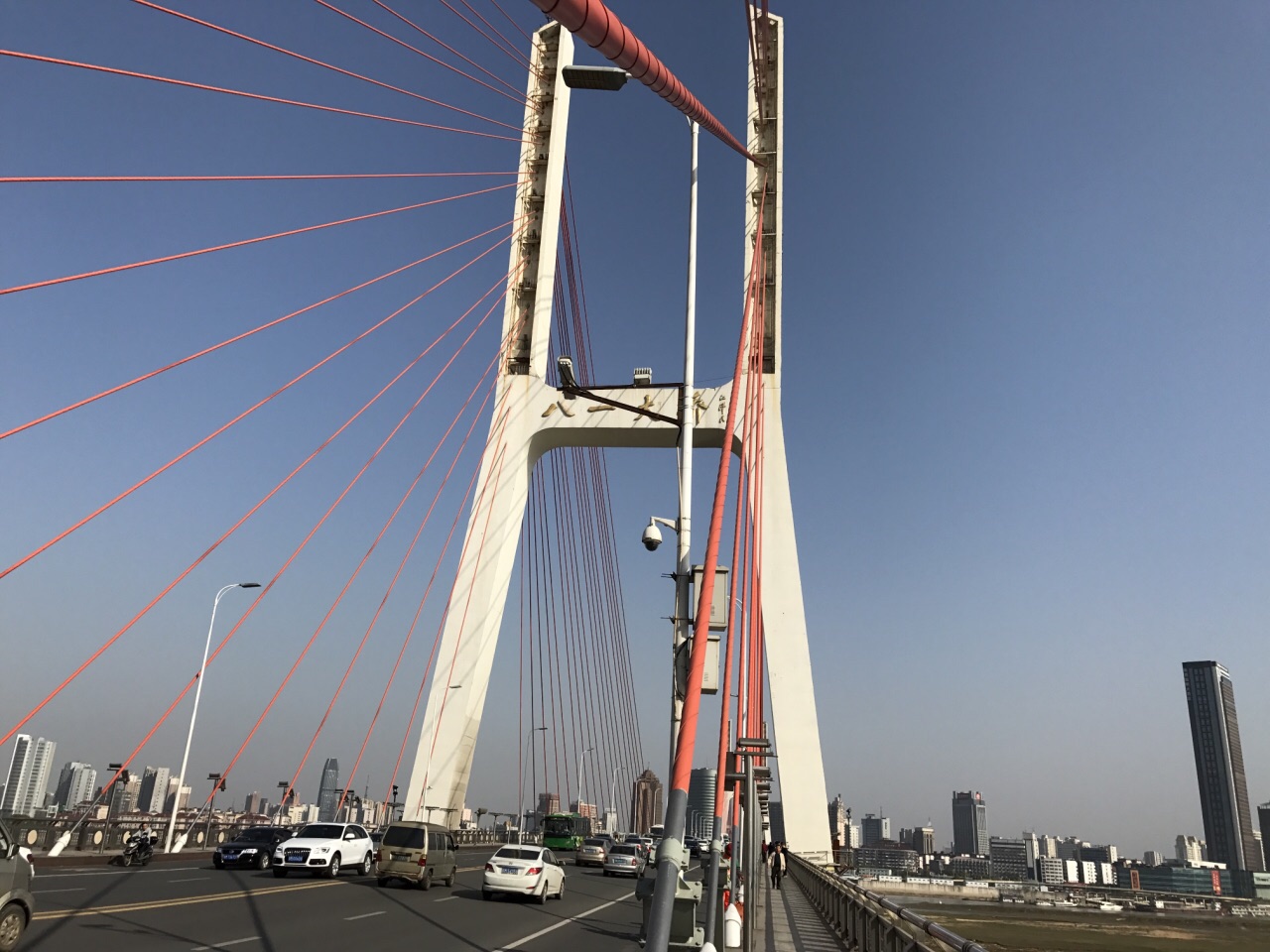 2022八一大桥游玩攻略,据说是南昌最长的拉索桥，不... 【去哪儿攻略】