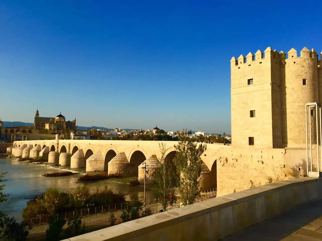 阿尔罕布拉宫旅游景点攻略图