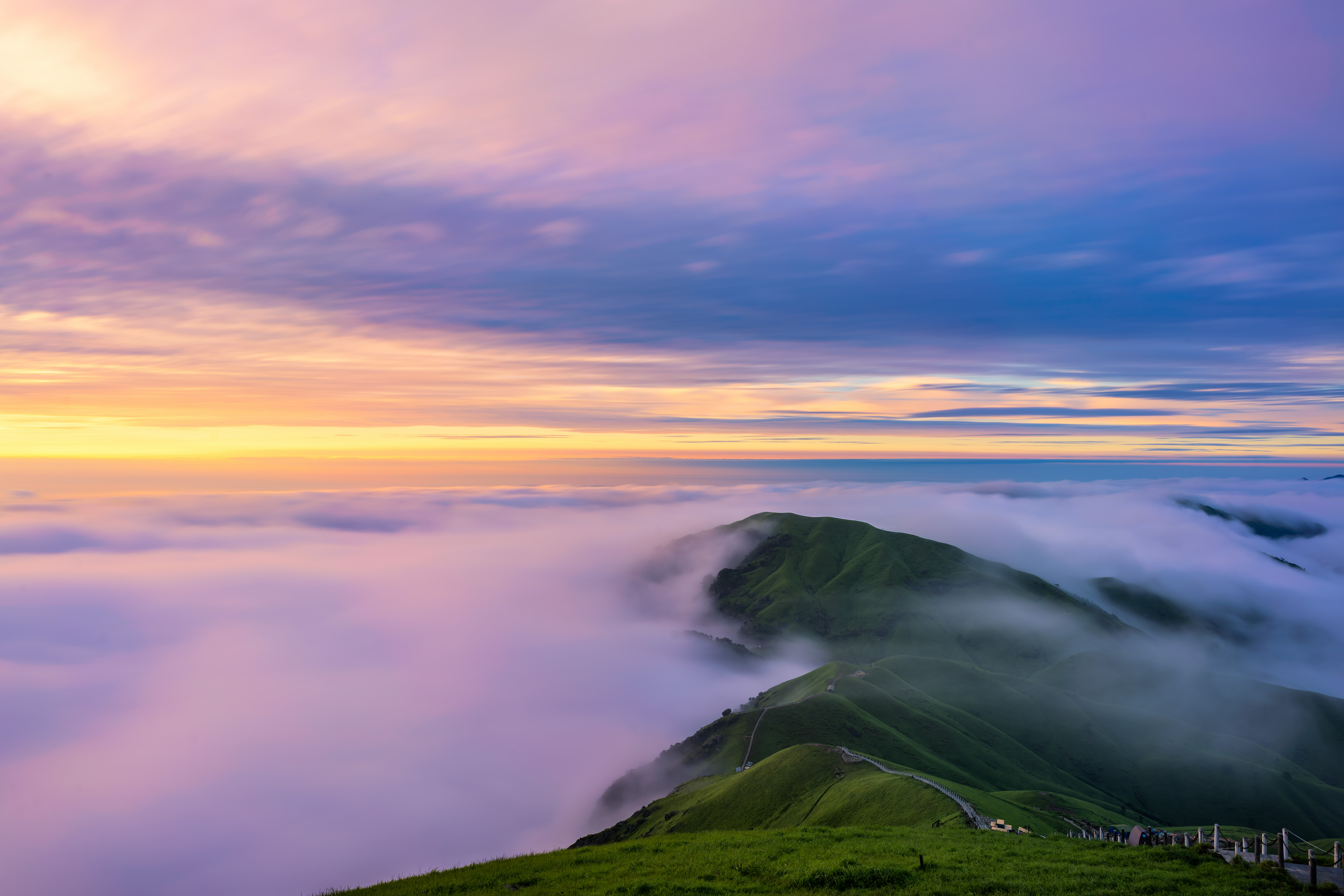 萍乡市芦溪县164县道武功山国家级风景名胜区内 武功山金呈酒店4..