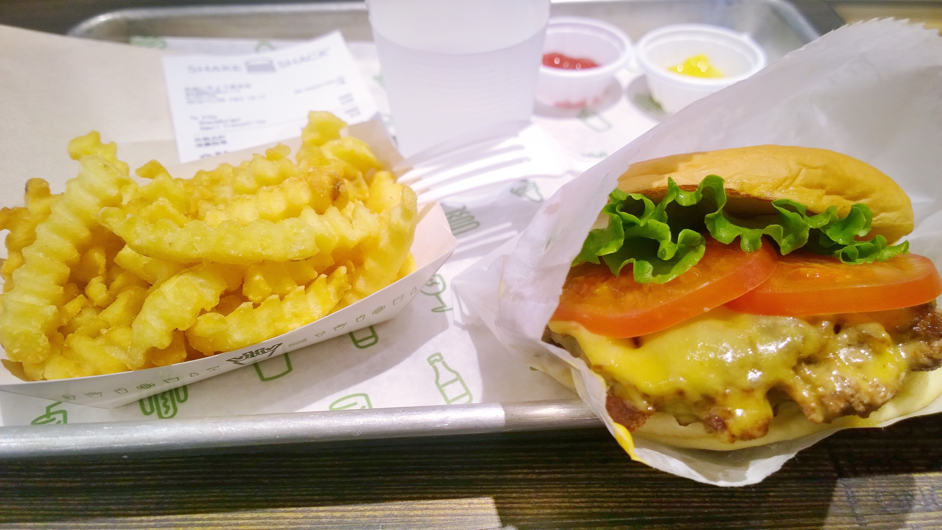 目前shake shack在亚洲也就东京2家首尔1家店.