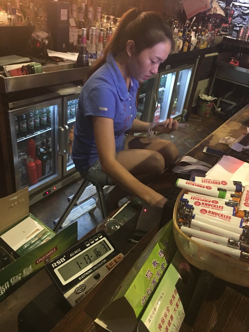 收银员姐姐胸好大