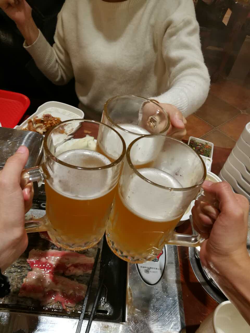 超级好吃,啤酒也不错!这是很开心的一次海吃