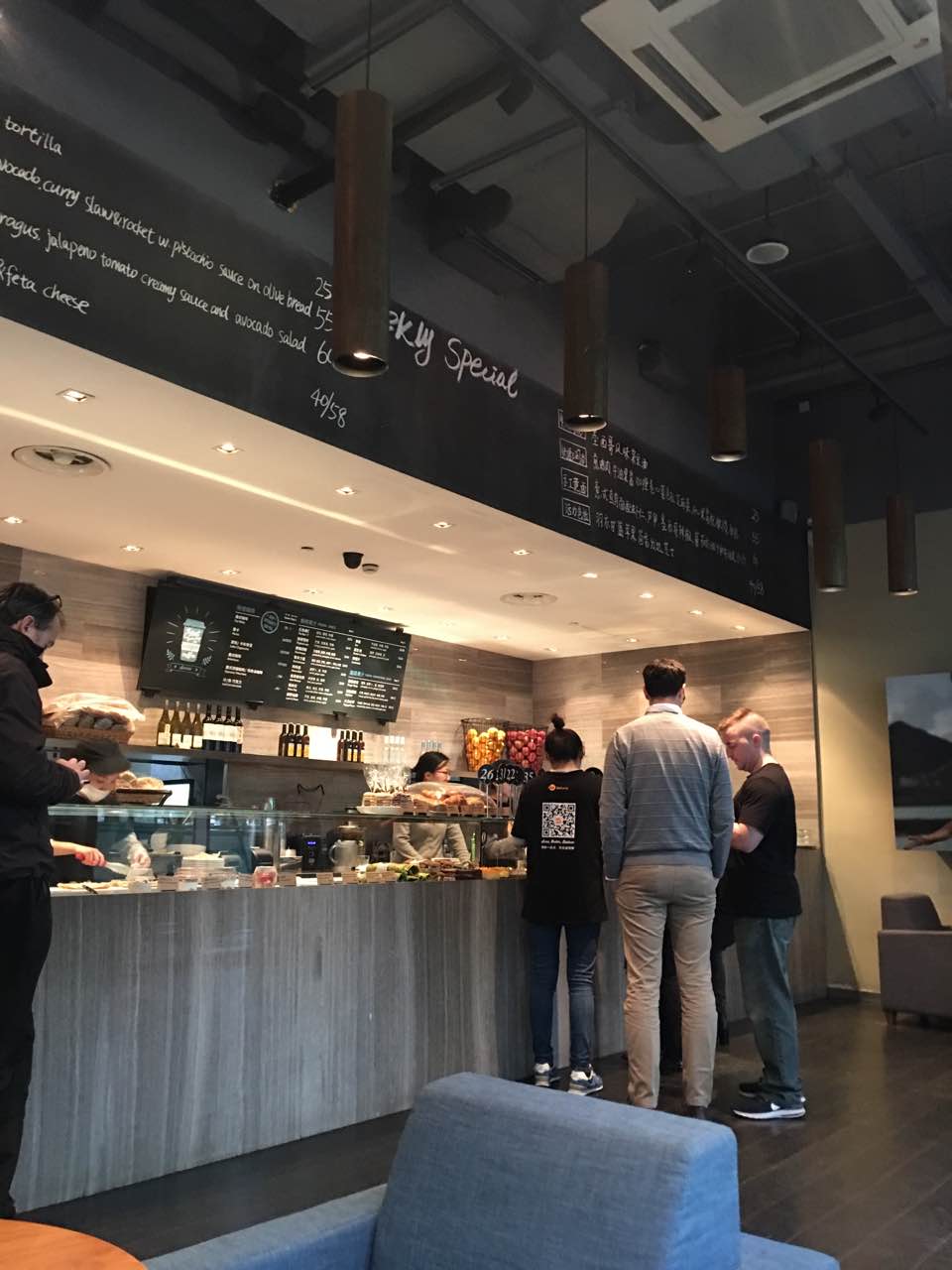 2021wagas沃歌斯(环智国际大厦店)美食餐厅,除了只有一个收银机,排队