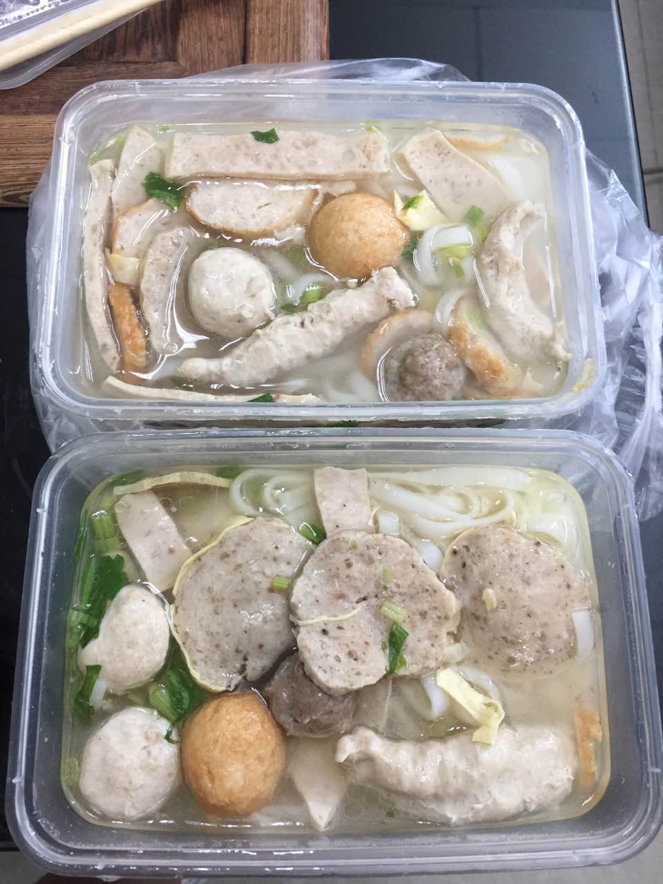 就頭吃潮汕鵝肉粿條湯