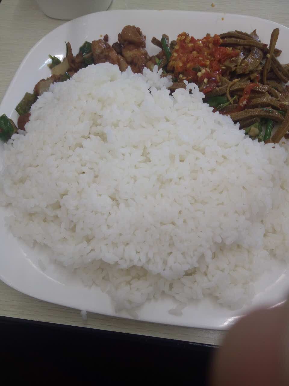 2022龙辉自选快餐(第二分店)美食餐厅,感觉很不错啊 一下班就来这里.