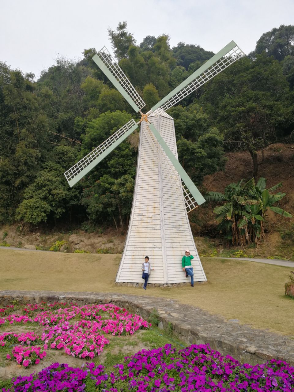 【携程攻略】广州二龙山生态园—雨林花海文化景点,二龙山是一个非常
