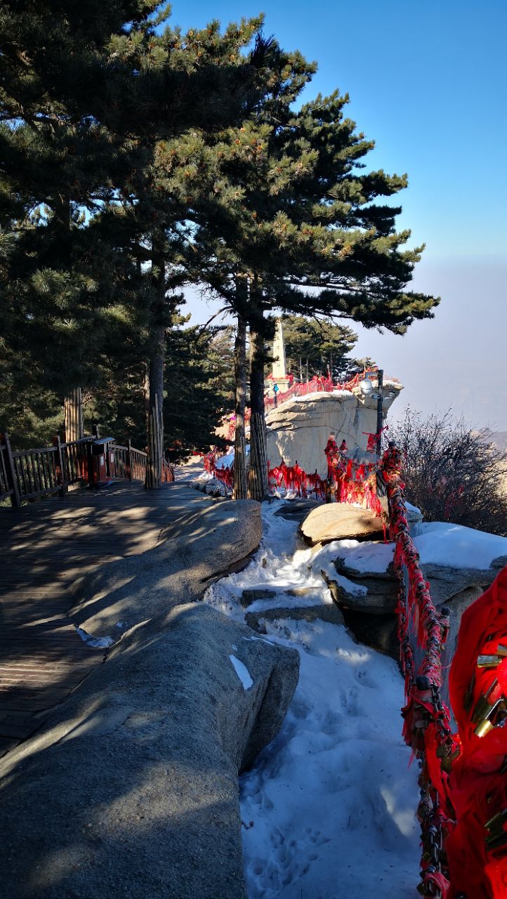 【携程攻略】华山东峰(朝阳峰)景点,去的时候东峰临时封闭,有点遗憾