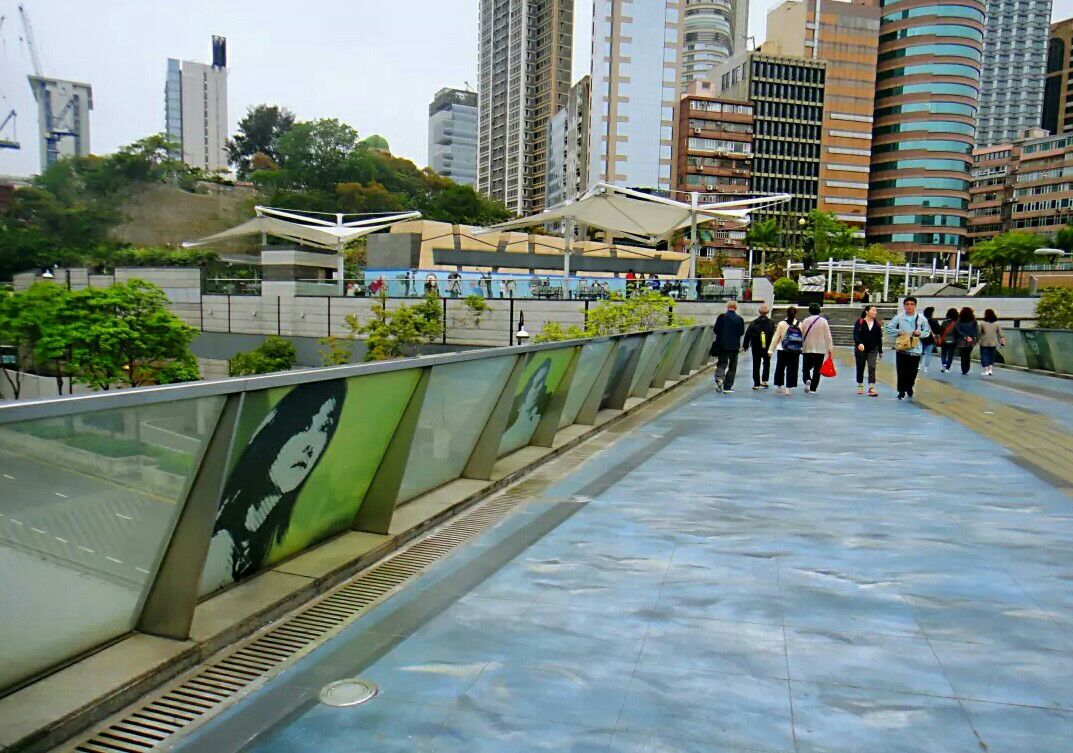 2023尖沙咀海滨花园游玩攻略,长廊可以很好的欣赏沿海风光.