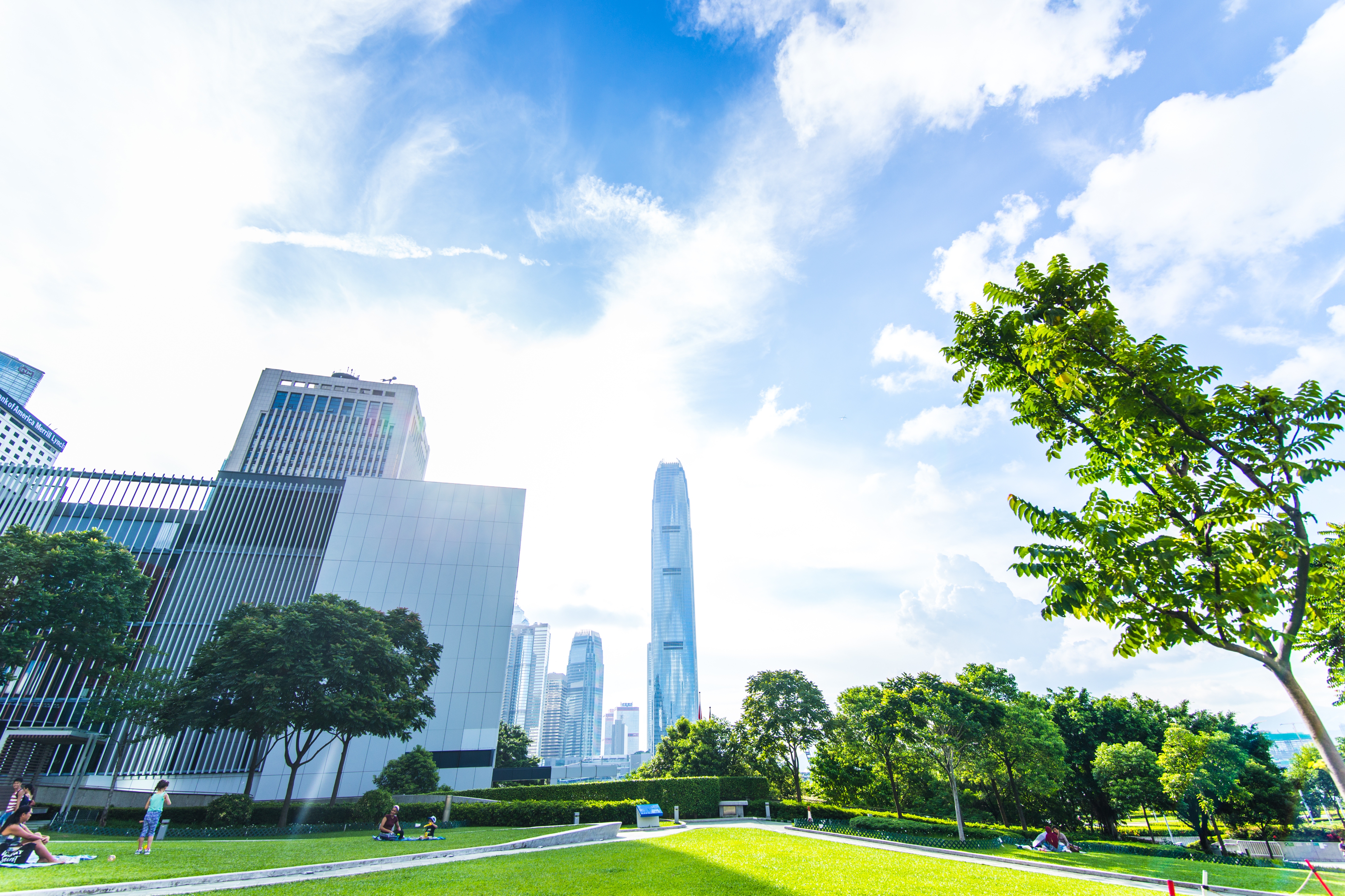 添马舰空中花园 直线距离131m