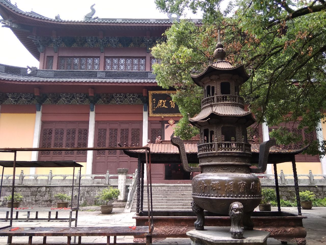 【携程攻略】新昌新大雄宝殿景点,大雄宝殿就在新昌大佛寺里面,大佛寺