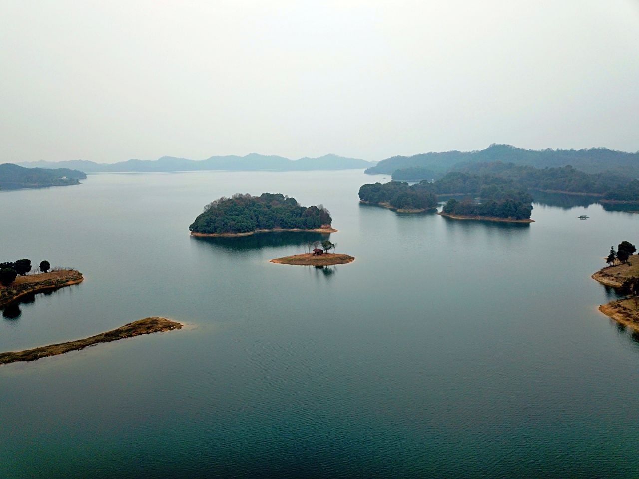 庐山西海观湖岛图片