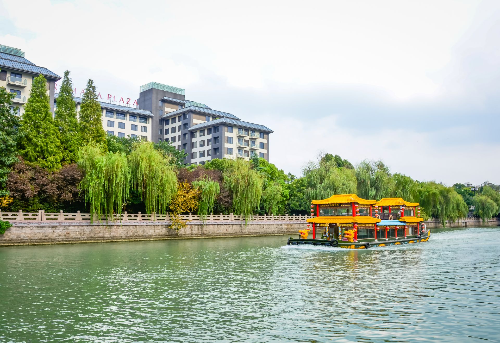 现如今该处已开发为扬州古运河的一个著名的景点,是人们旅游休憩的一