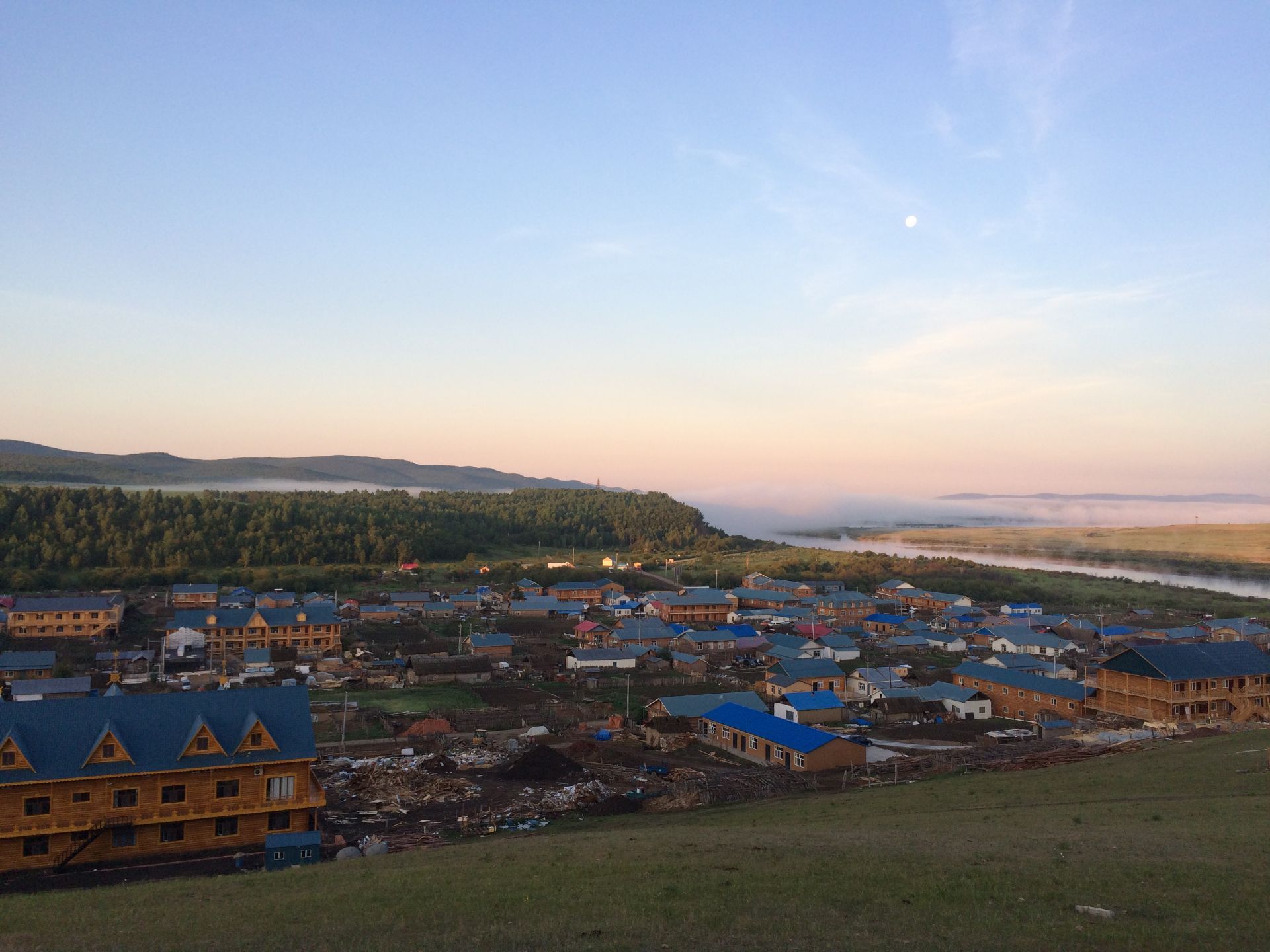 【携程攻略】额尔古纳临江屯景点,临江屯,额尔古纳河右岸,中俄边境线