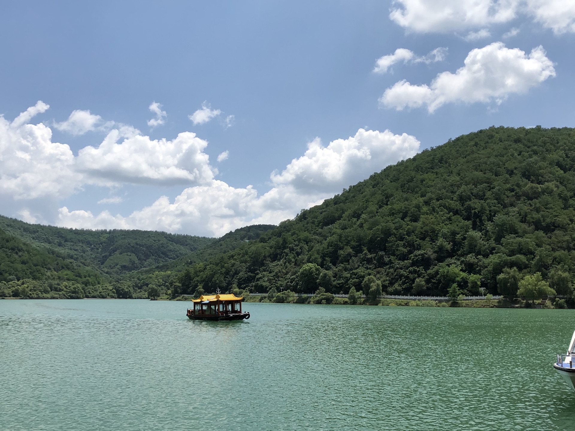 侍郎湖简介图片