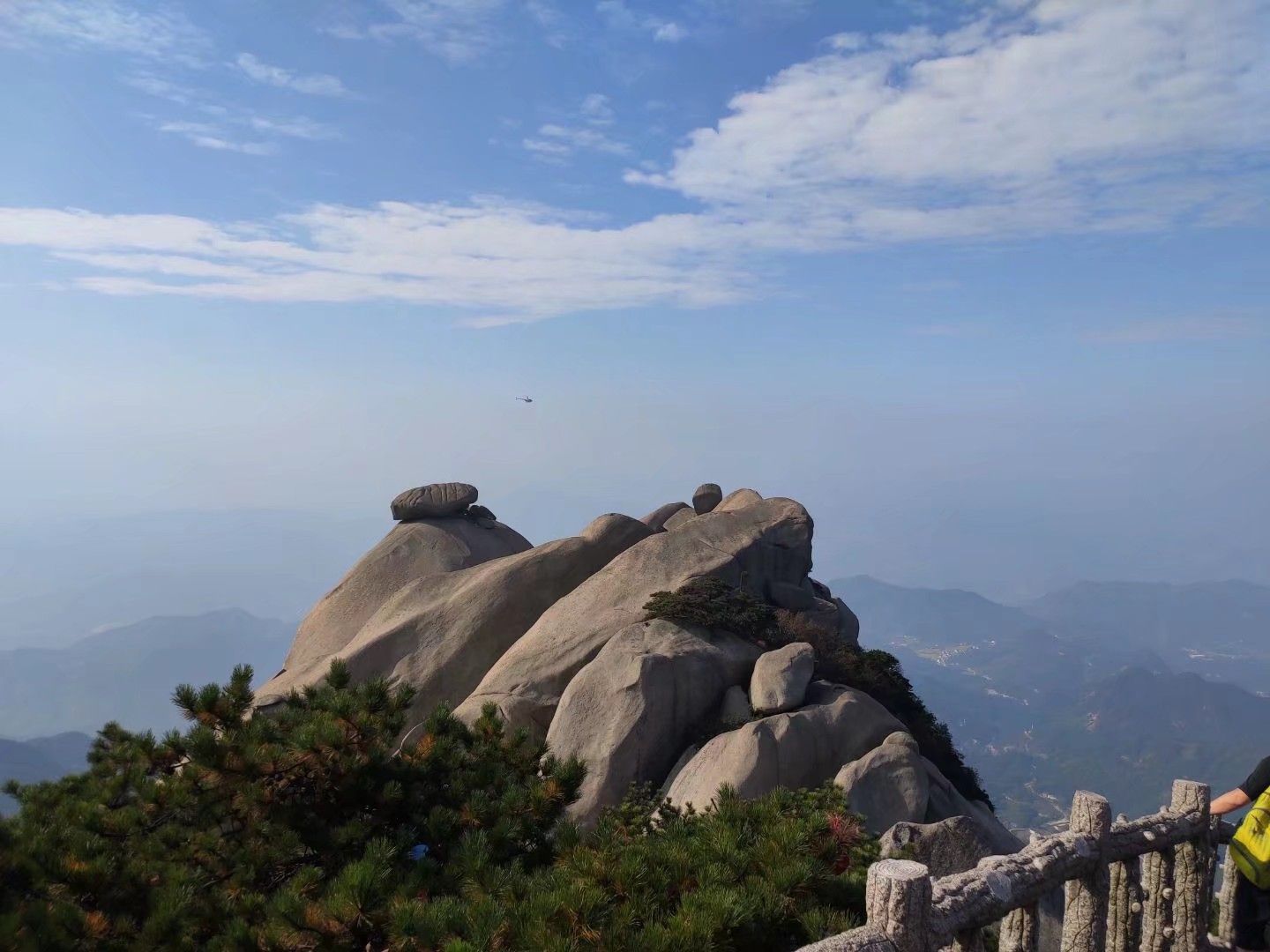 天柱山飞来峰攻略,天柱山飞来峰门票/游玩攻略/地址/图片/门票价格