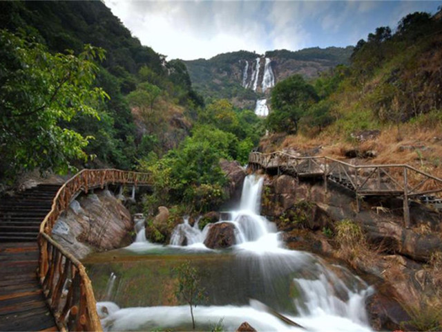 清远天子山瀑布