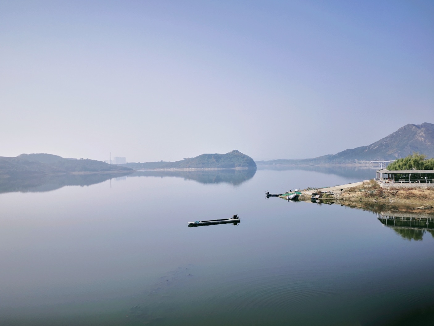 顺便到胶东的天池——长春湖看看,长春湖原庵里水库,因毗邻道教长春