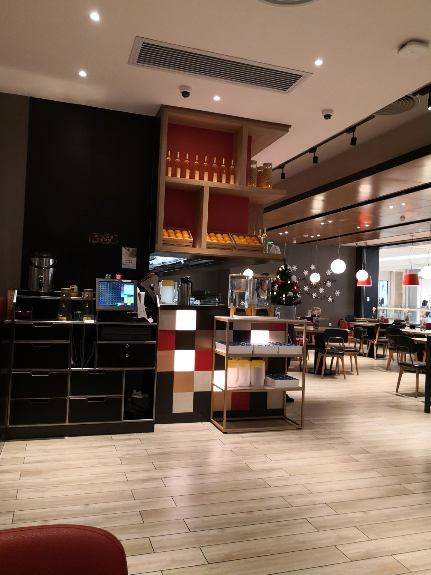 2021必胜客欢乐餐厅(布吉万象汇店)美食餐厅,点的意大利海鲜面味道好