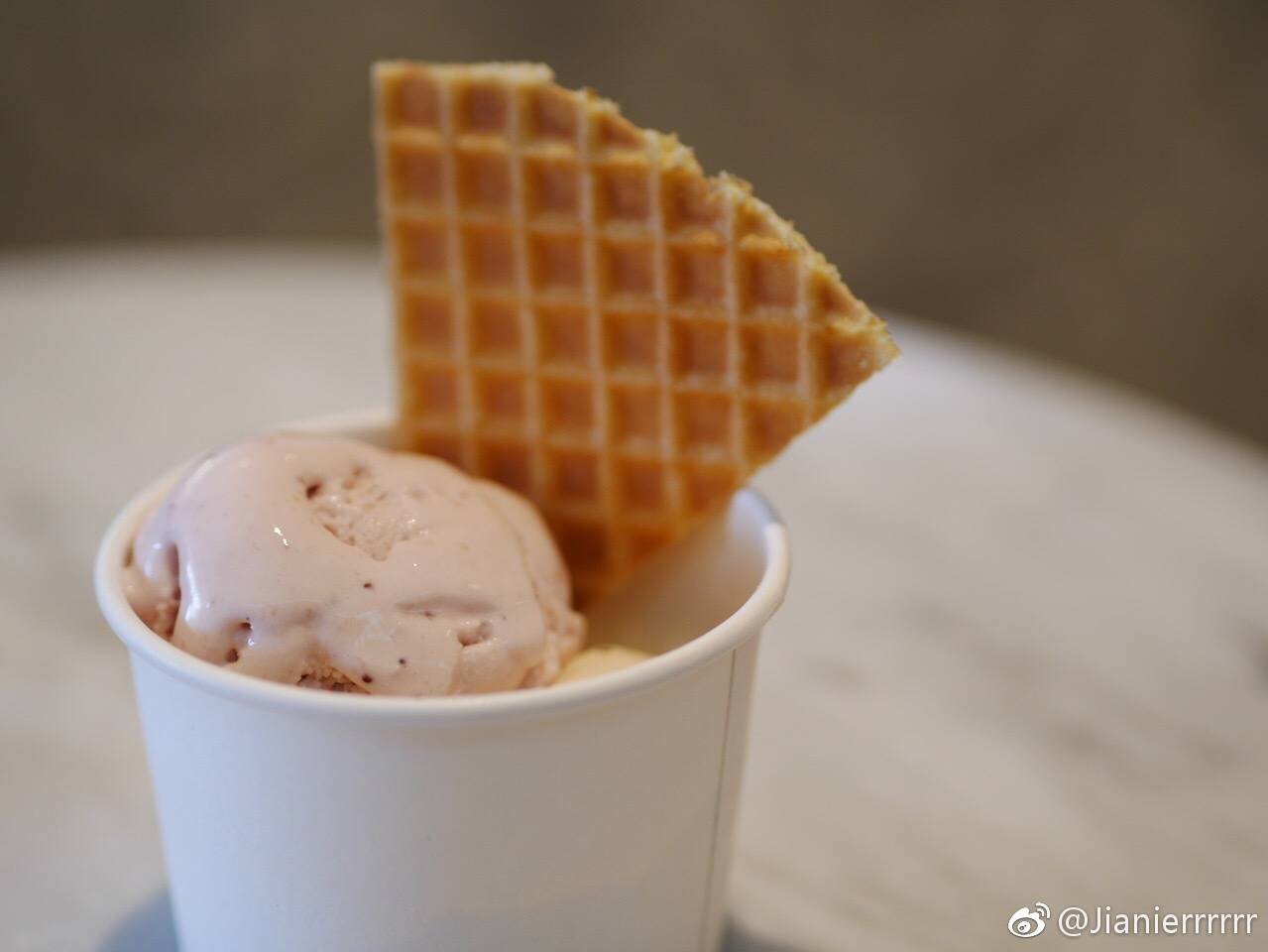 2023Jeni's Splendid Ice Creams美食餐厅,一看冰柜，发现冰激凌口味非...【去哪儿攻略】