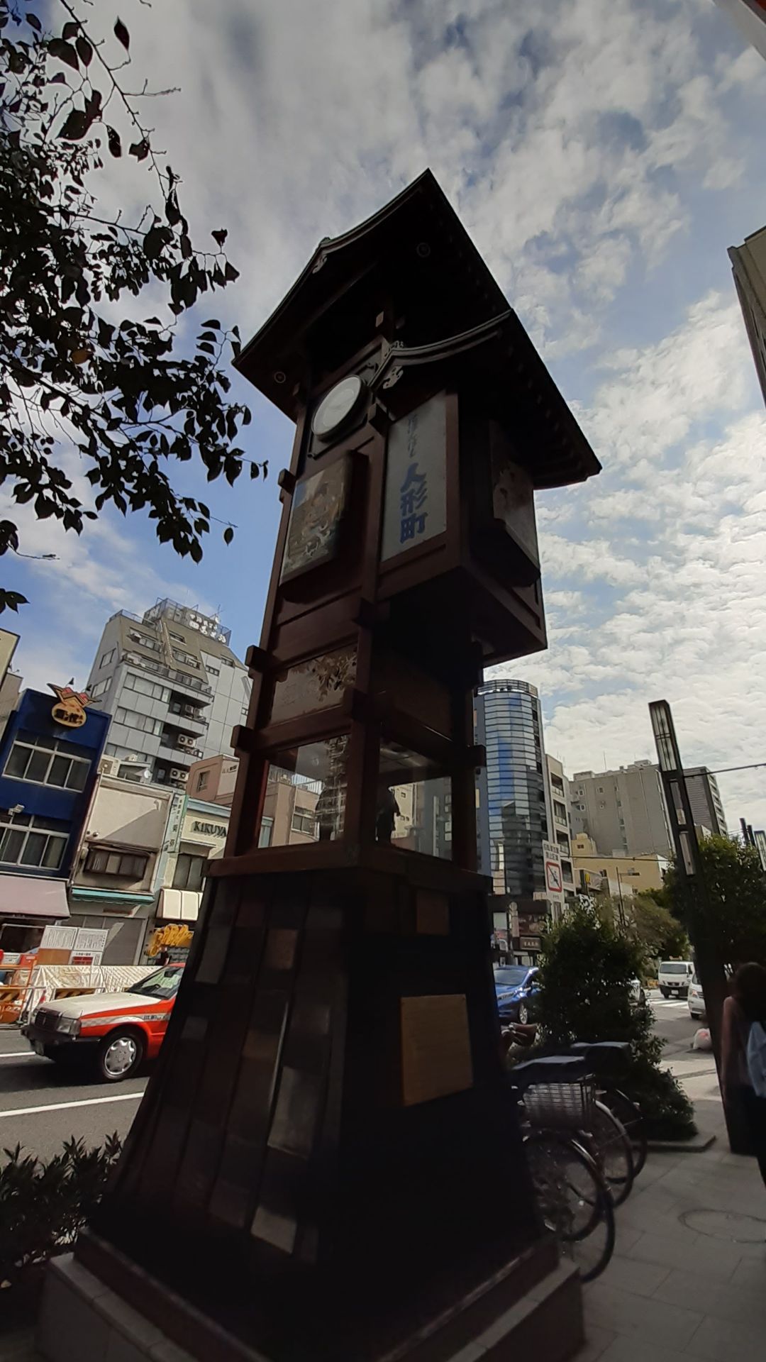 知道东京人形町是因为东野圭吾的《新参者》,看阿部宽每天在这条街上