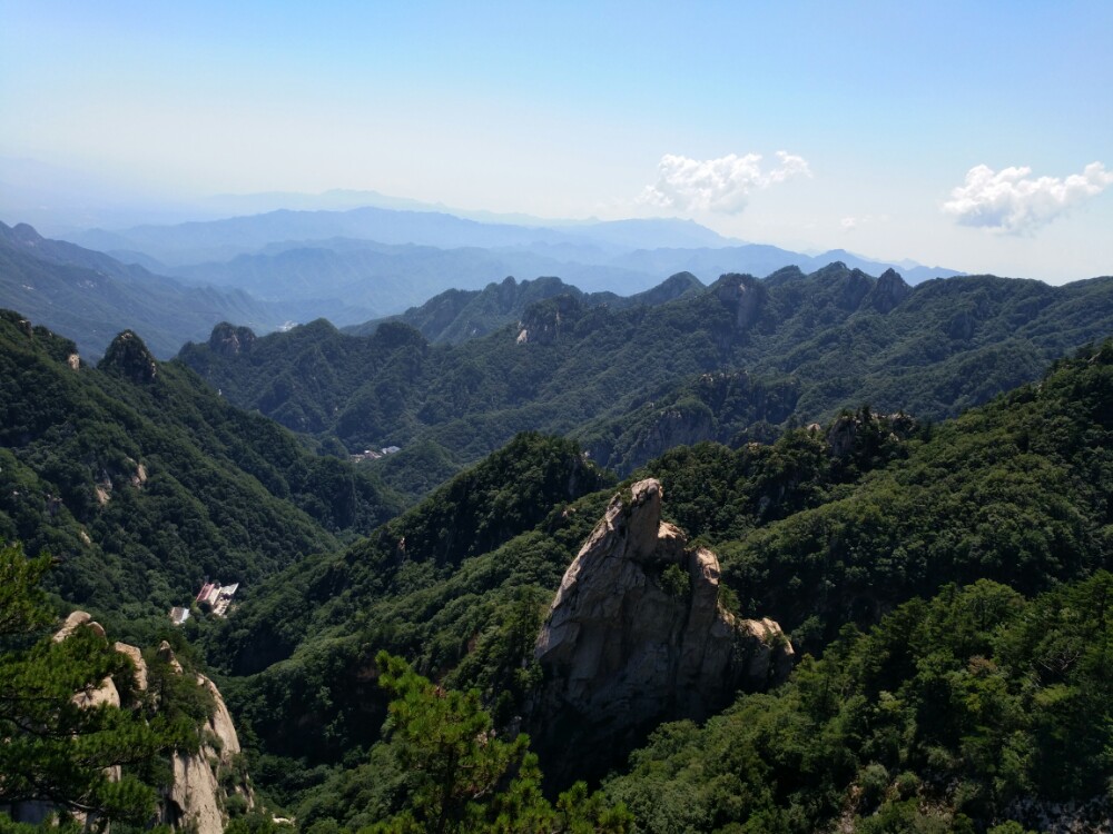 【攜程攻略】魯山堯山風景區景點,七月中旬去的,坐的纜車上山,下山