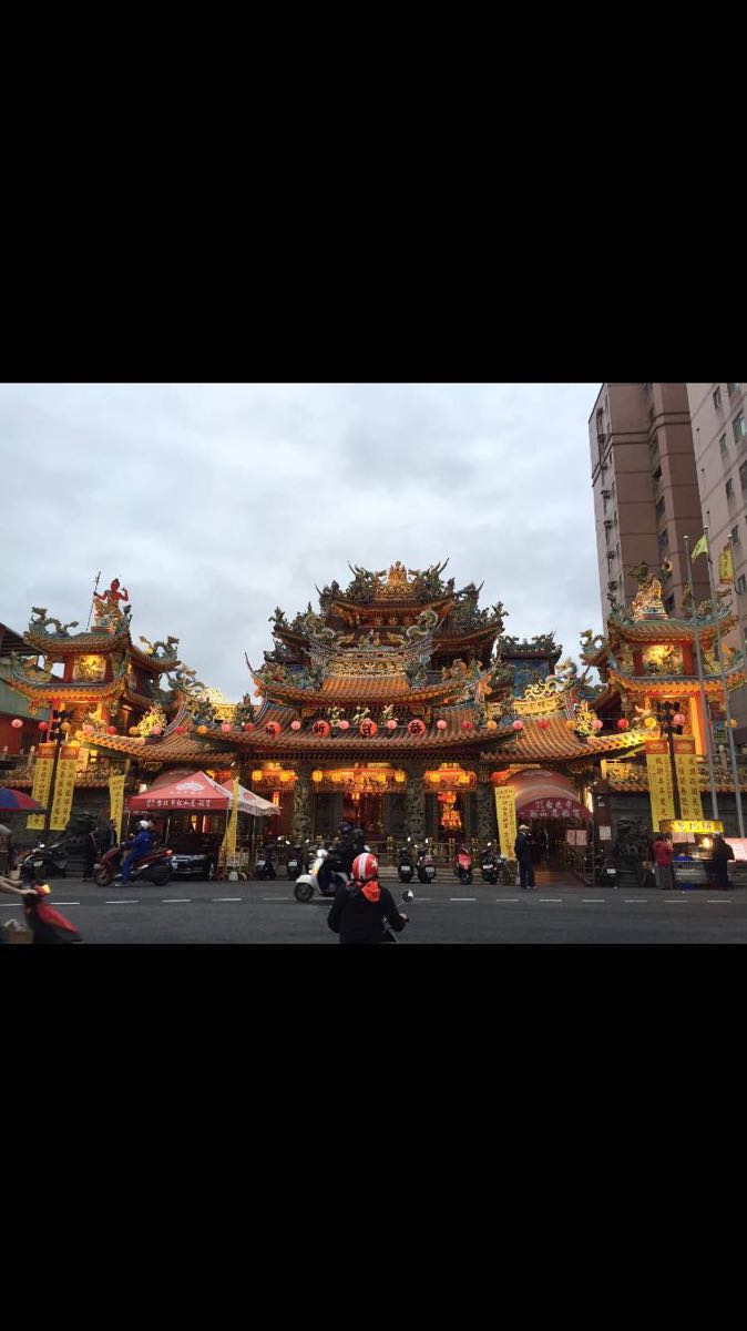 2021松山慈佑宫游玩攻略,晚上去的,特别美.可以拜拜. 【去哪儿攻略】