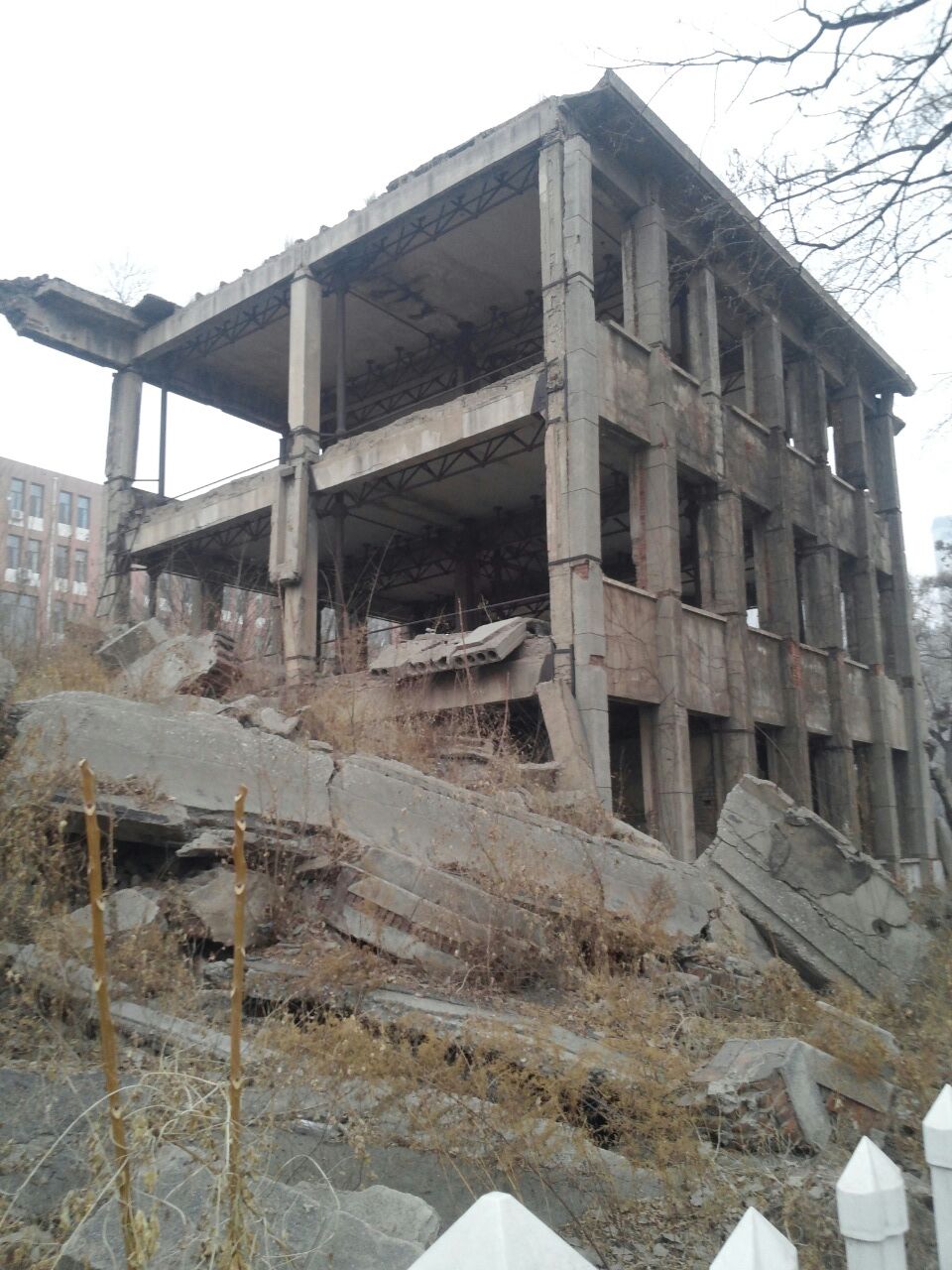 河北理工大学地震遗址
