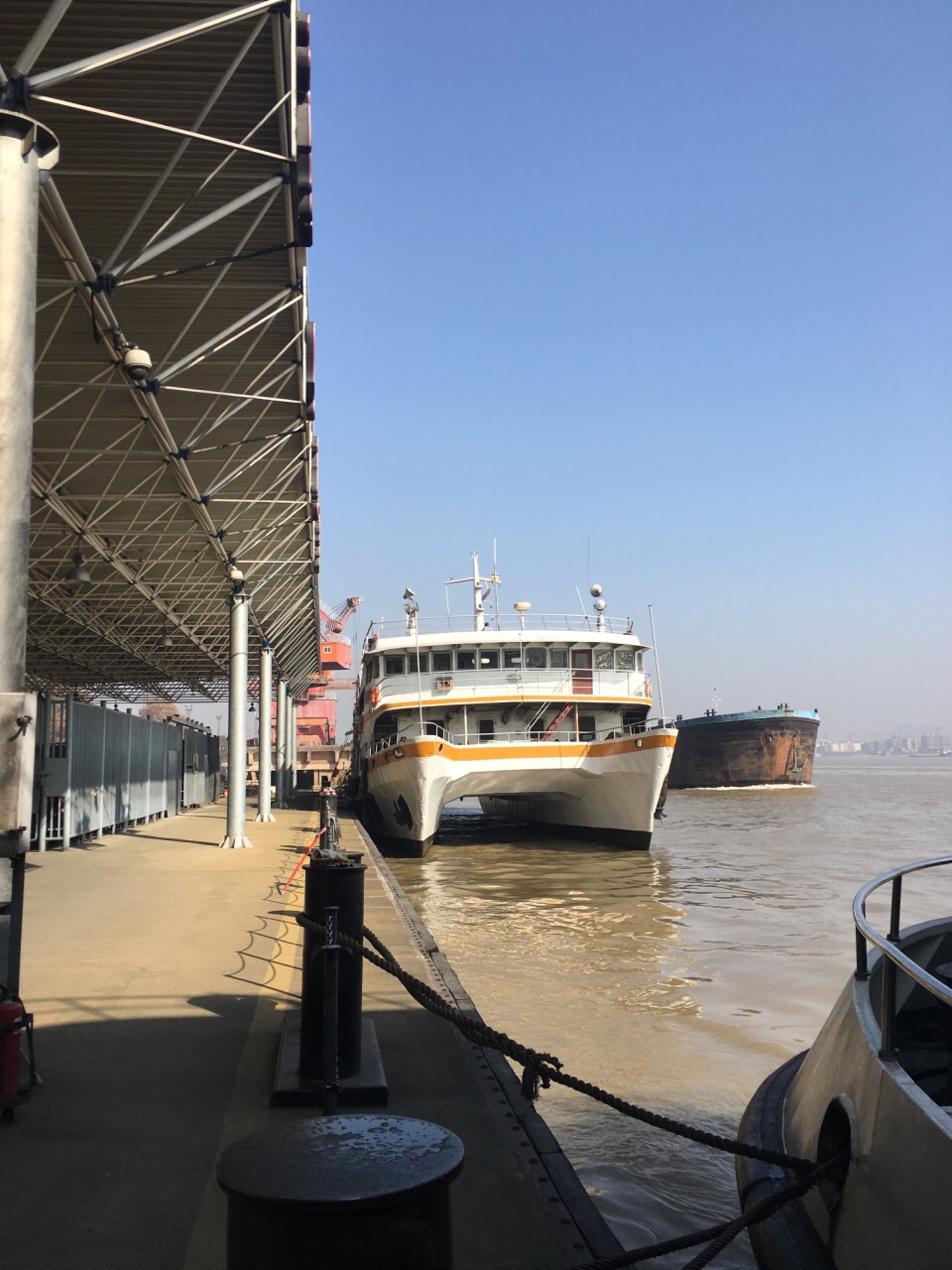 中山码头位于南京市鼓楼区下关长江南岸,又称下关码头,曾名首都码头