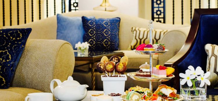 Lobby Lounge The Ritz Carlton Dubai Reviews Food Drinks In Dubai Dubai Trip Com